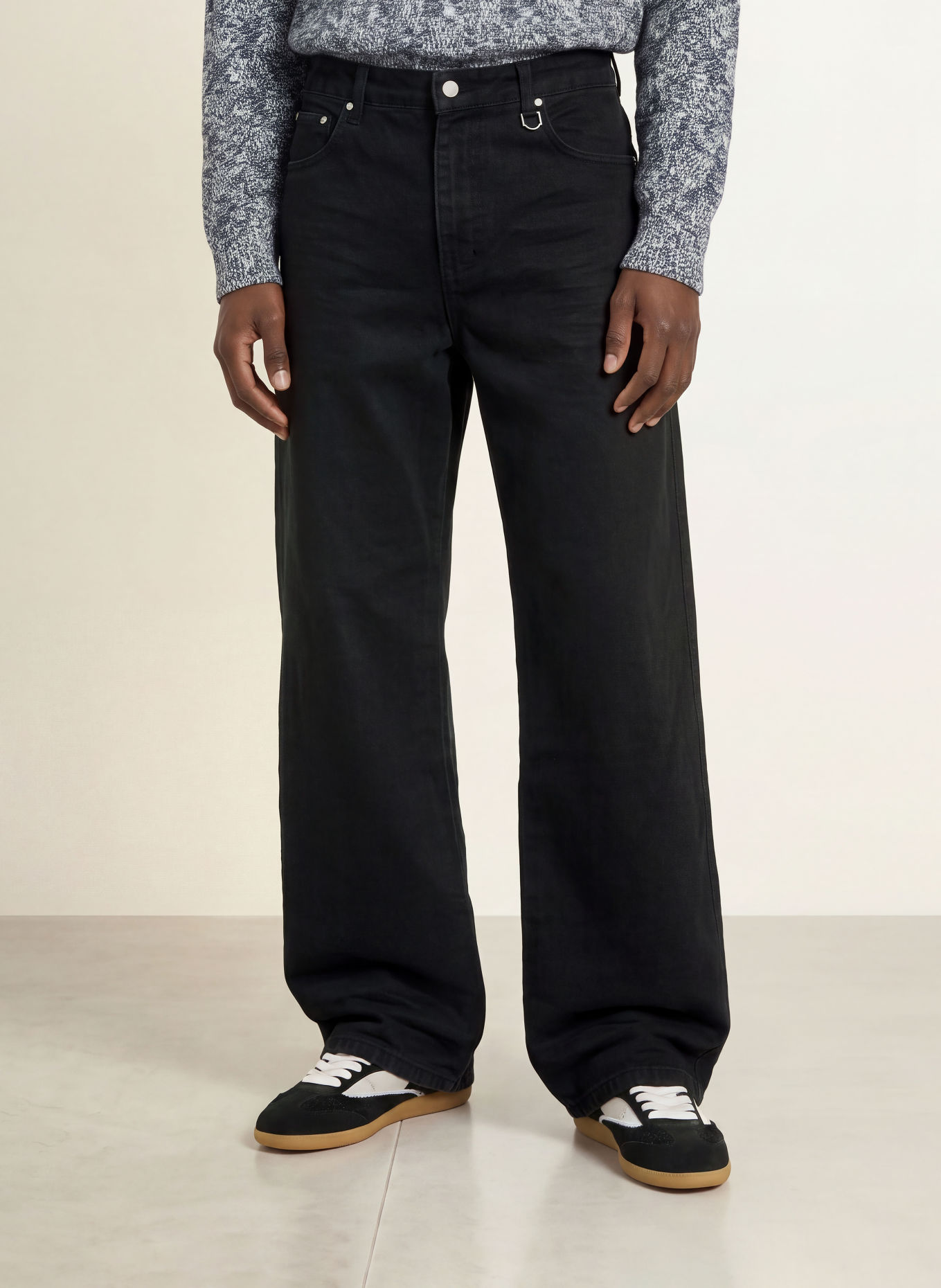 RETERNITY Jeans ESSENTIAL Straight Fit: DEEP BLACK