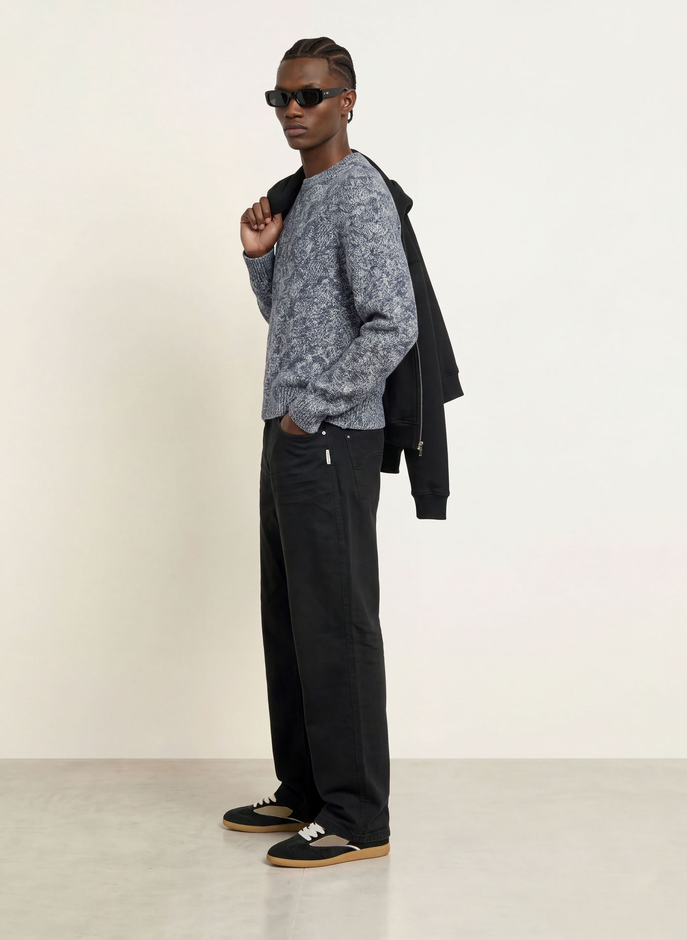 RETERNITY Jeans ESSENTIAL Straight Fit: DEEP BLACK