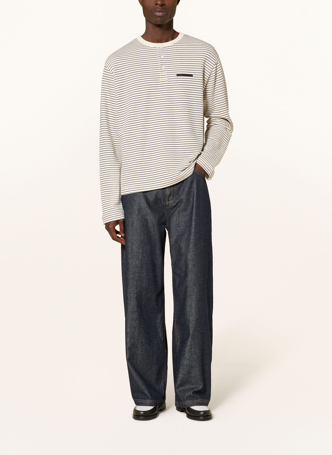 RETERNITY Sweatshirt: CRÈME / DONKERBLAUW