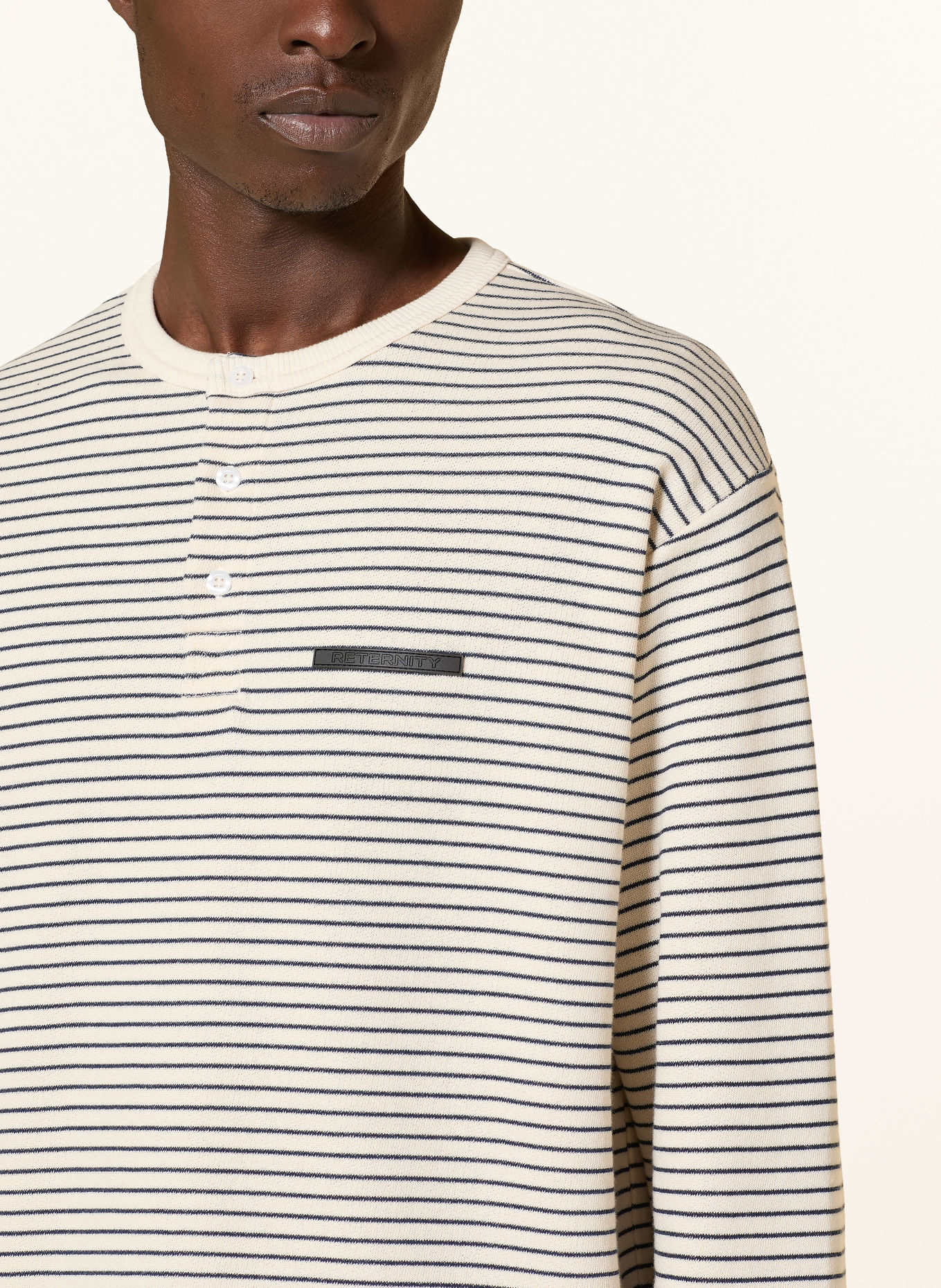 RETERNITY Sweatshirt: CRÈME / DONKERBLAUW