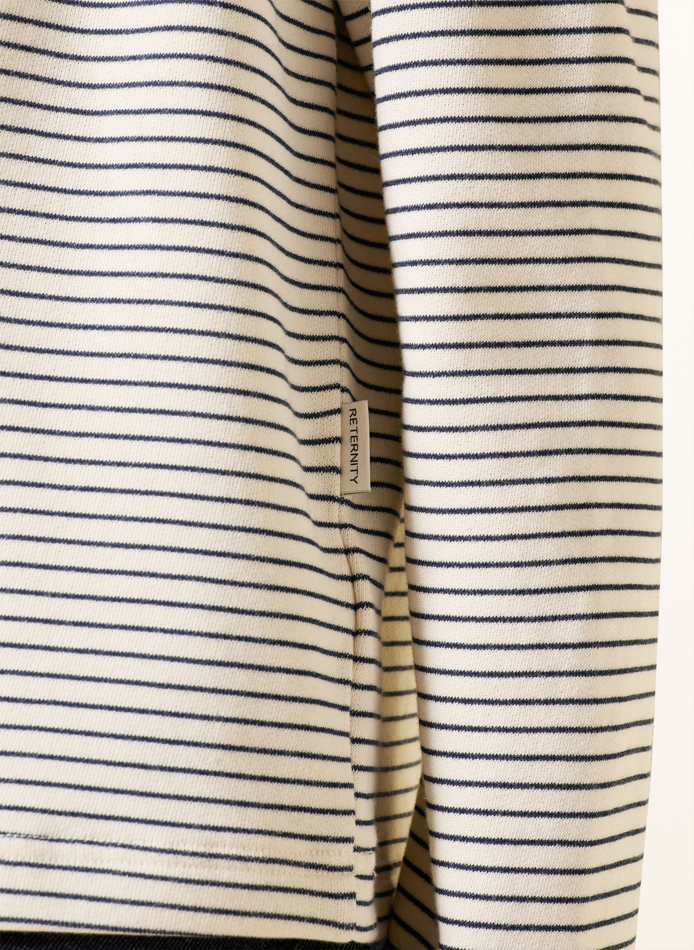 RETERNITY Sweatshirt: CRÈME / DONKERBLAUW