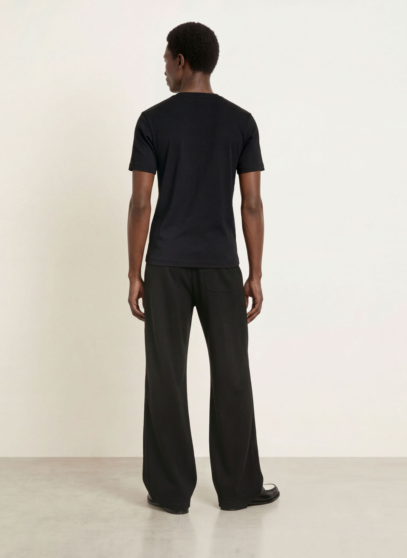 RETERNITY T-shirt L'ATELIER: ZWART