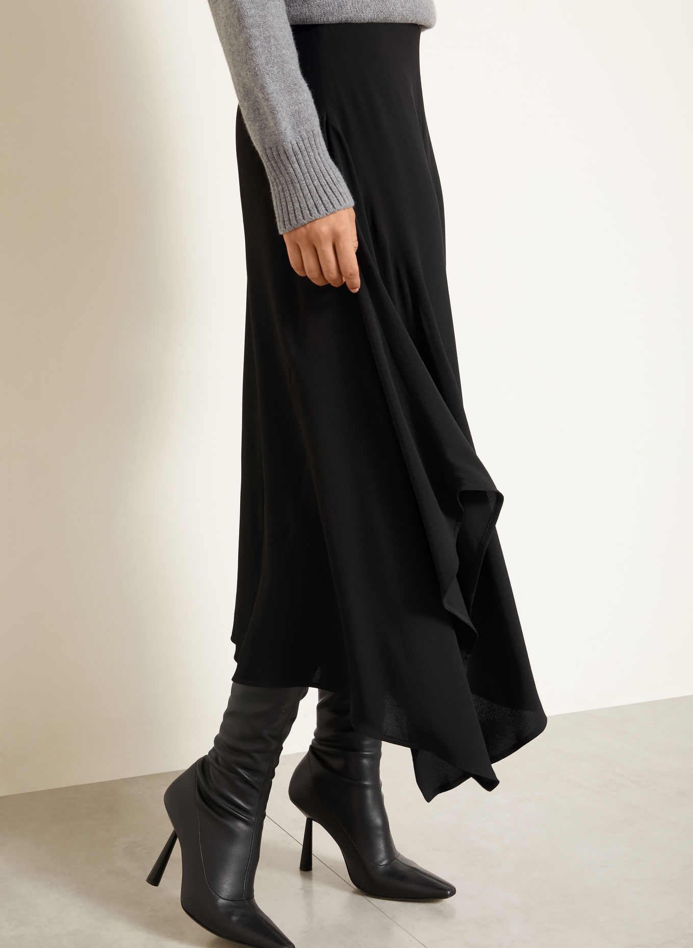 AMI PARIS Rok met zijde: ZWART