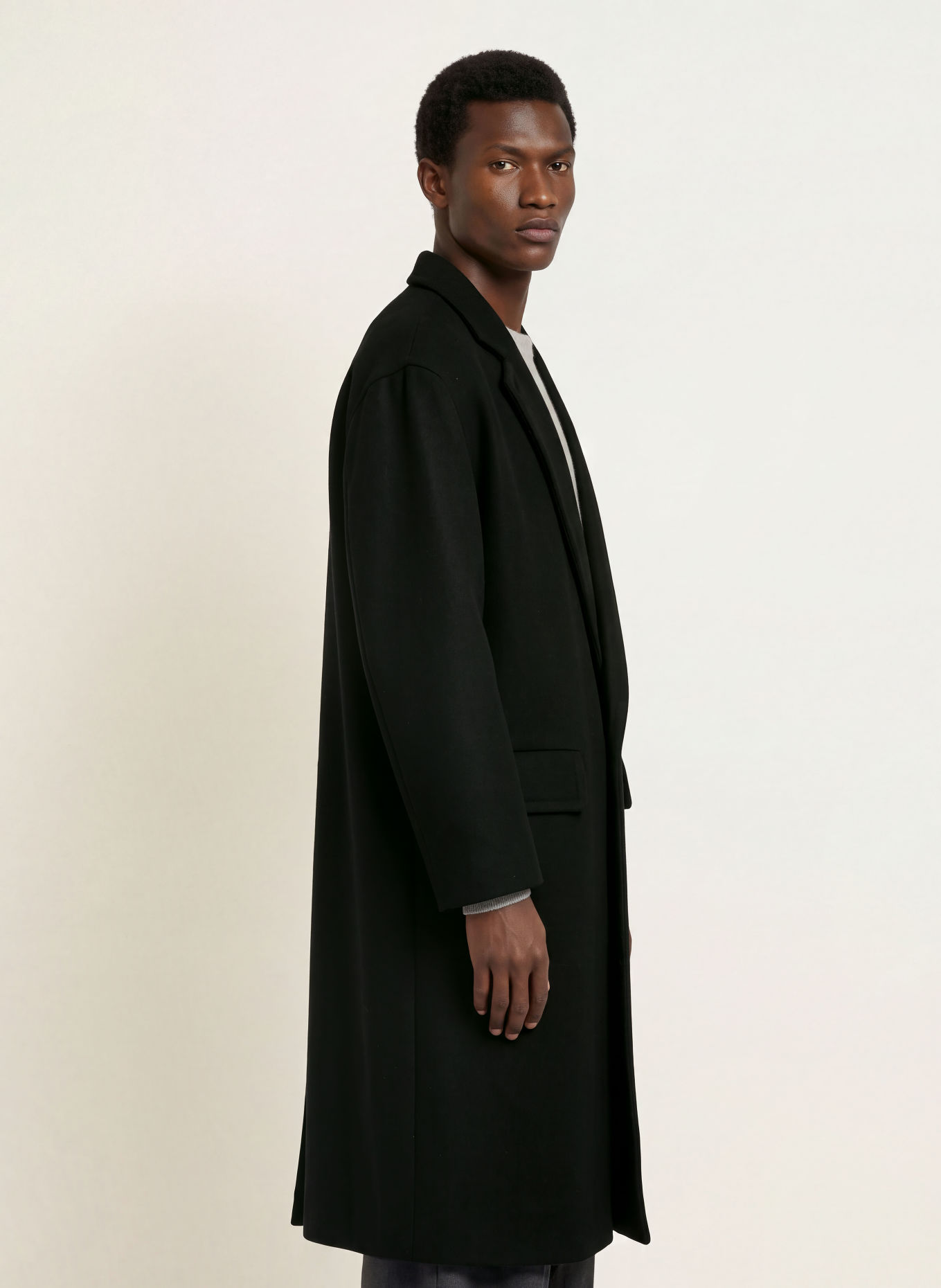 I'M BRIAN Oversized-Mantel: ZWART