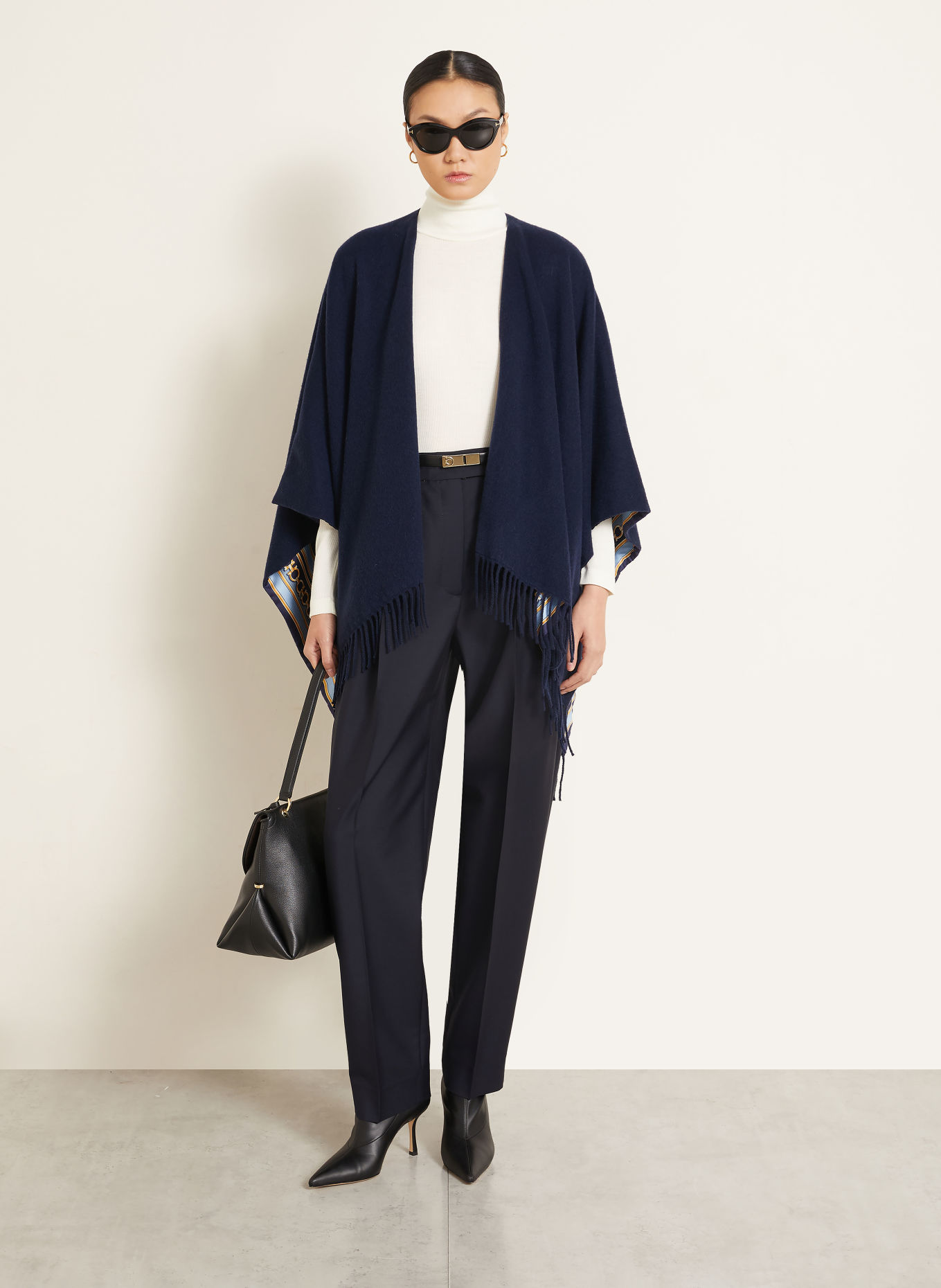 FERRAGAMO Cape FELINE im Materialmix zum Wenden: DUNKELBLAU / BEIGE / TÜRKIS