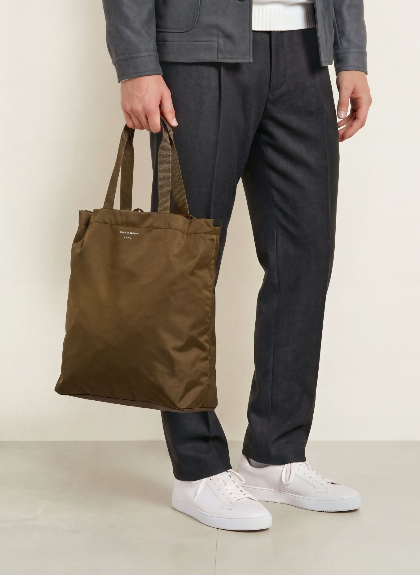 TIGER OF SWEDEN CUCU Shoppers: OLIVE / SILVER