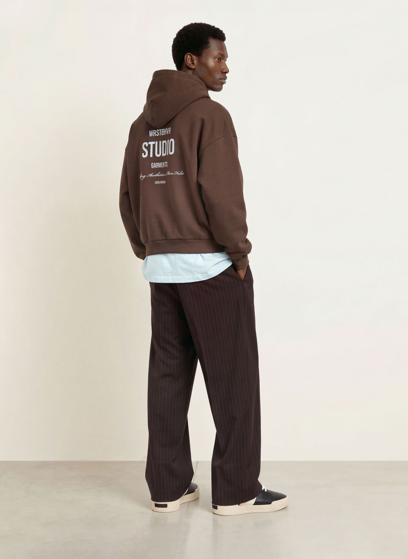 WRSTBHVR Hoodie GARM V6: DUNKELBRAUN