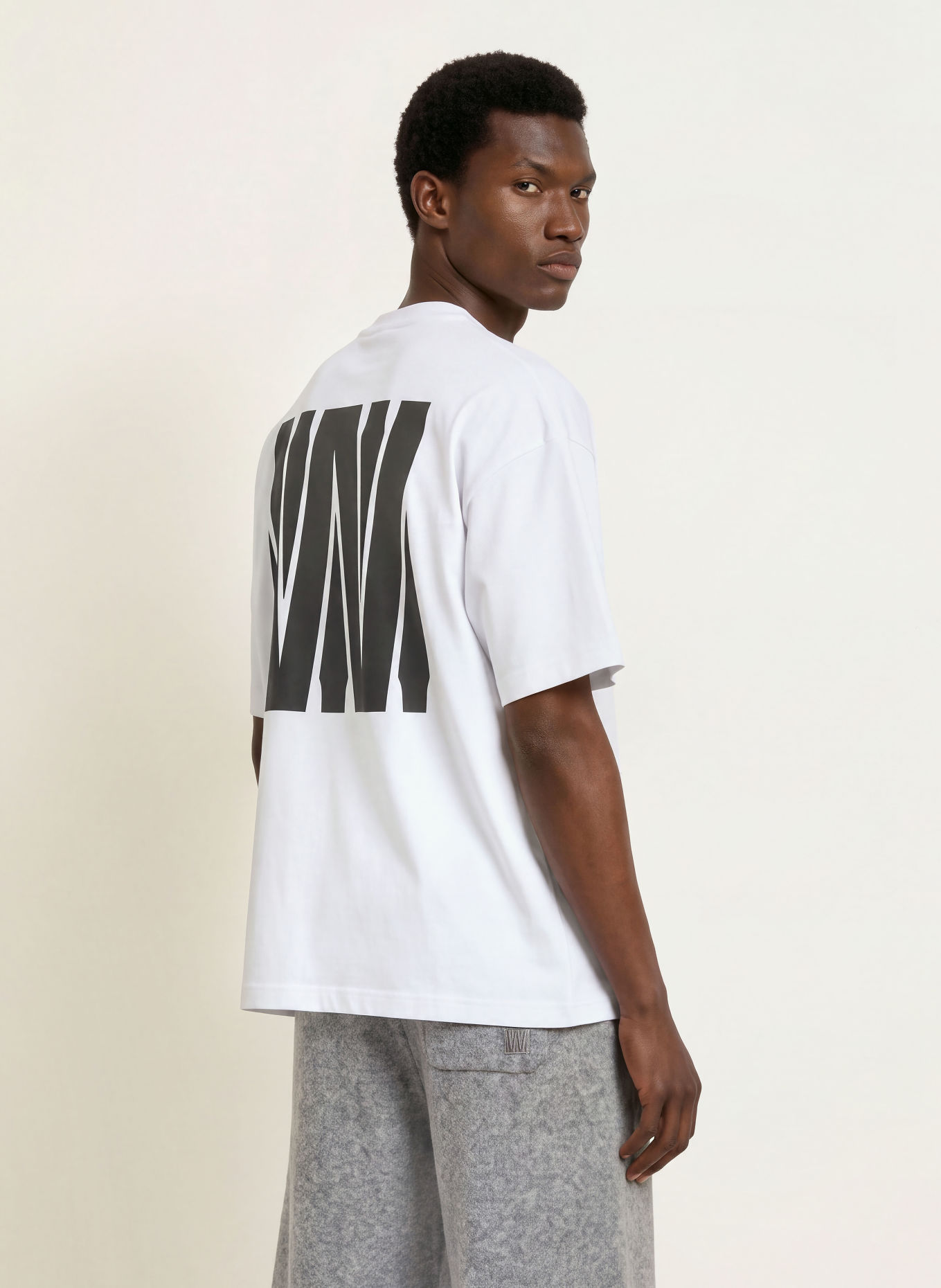 WRSTBHVR T-Shirt NENI: WEISS / SCHWARZ