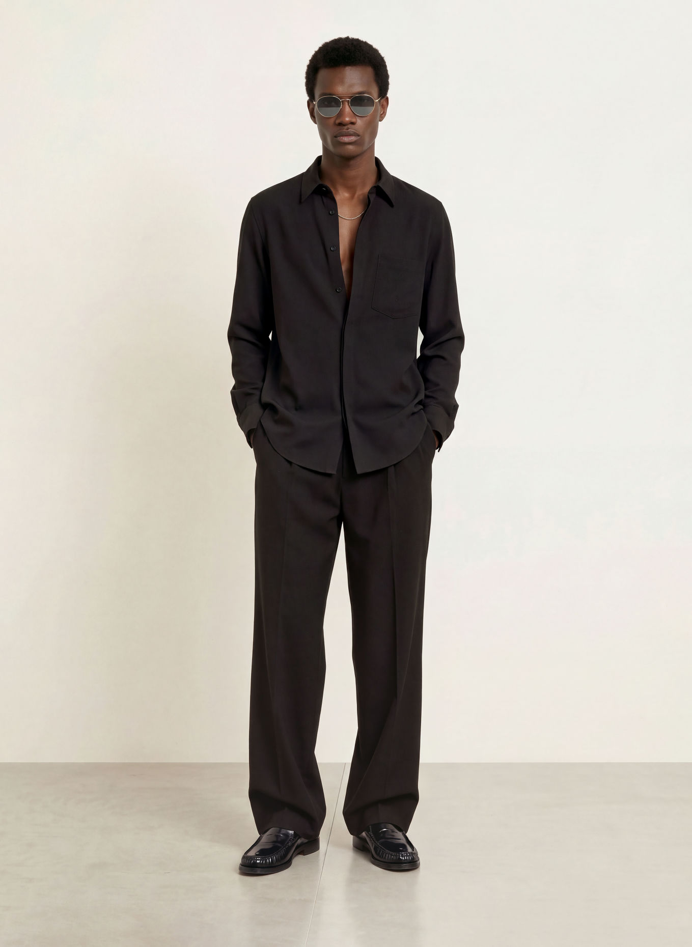 WRSTBHVR Hose JANOSH Regular Fit: SCHWARZ