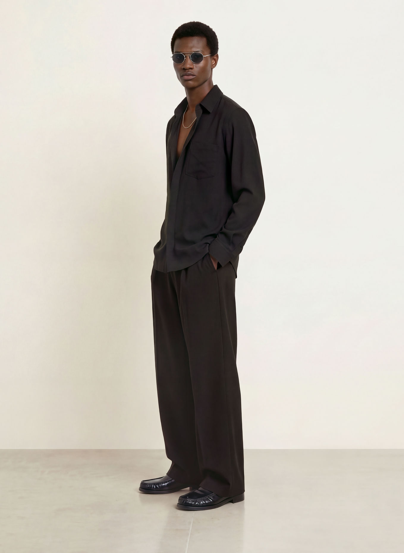 WRSTBHVR Hose JANOSH Regular Fit: SCHWARZ