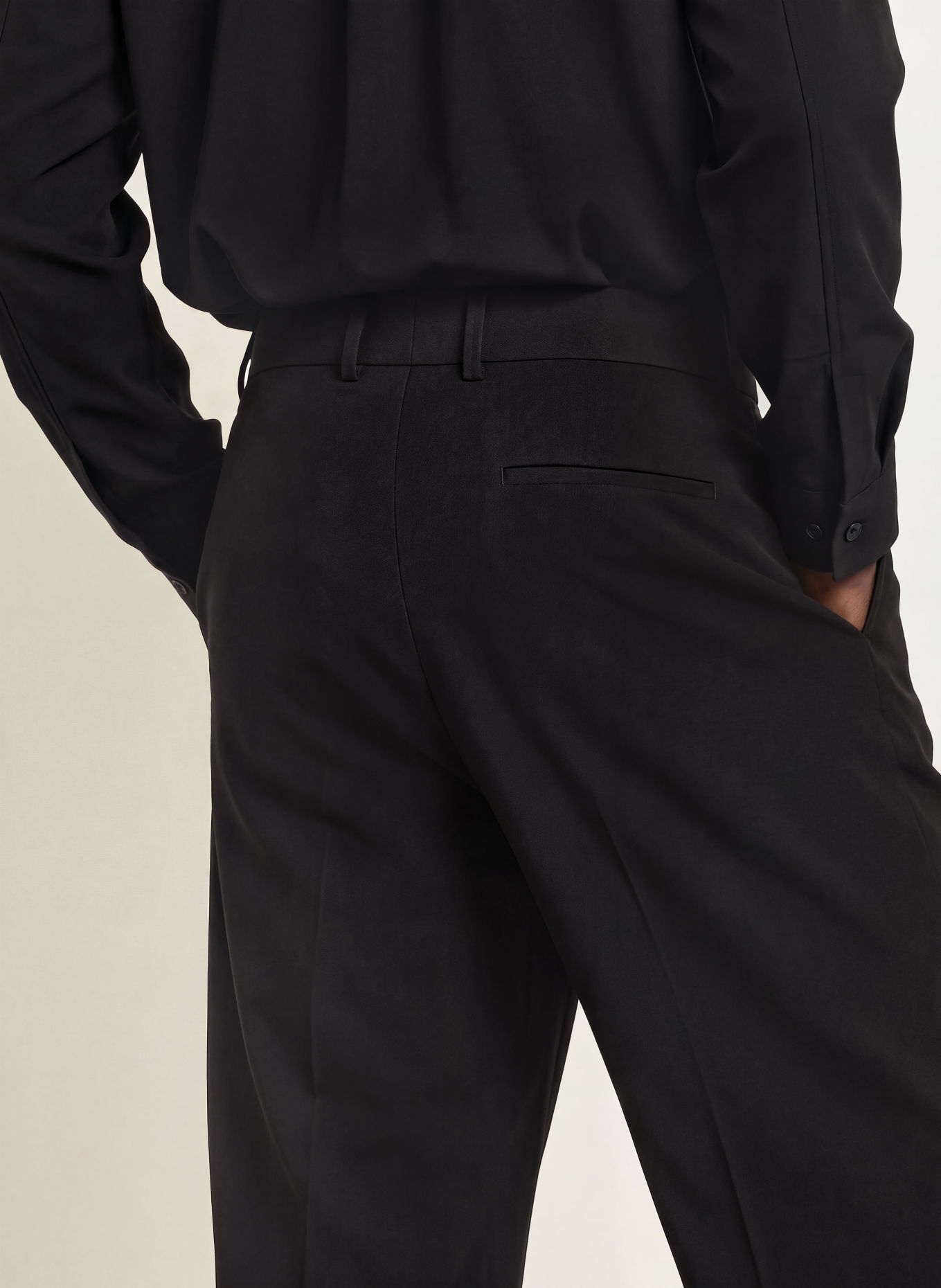 WRSTBHVR Hose JANOSH Regular Fit: SCHWARZ
