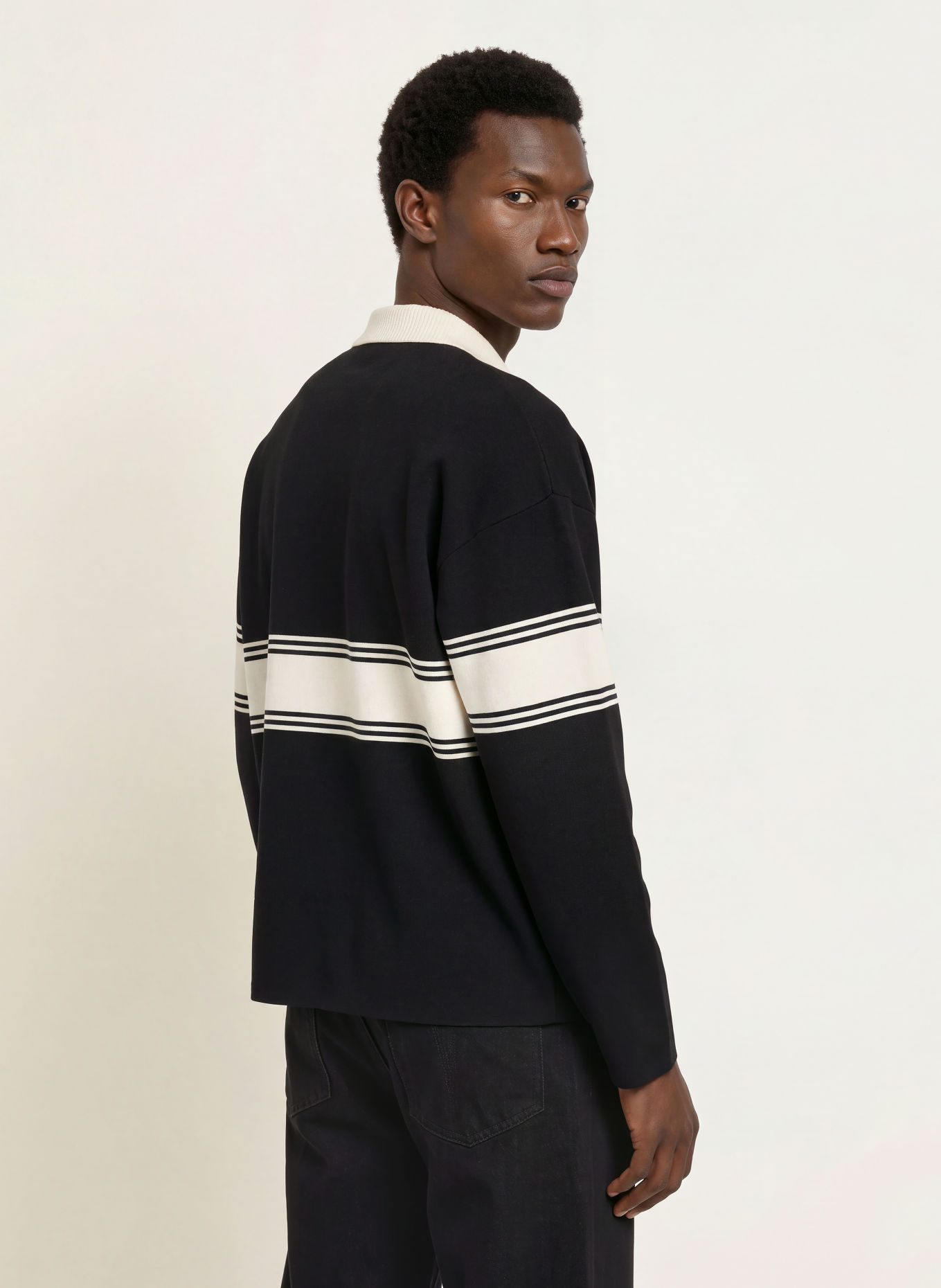 WRSTBHVR Strick-Poloshirt LEV V2: SCHWARZ / CREME