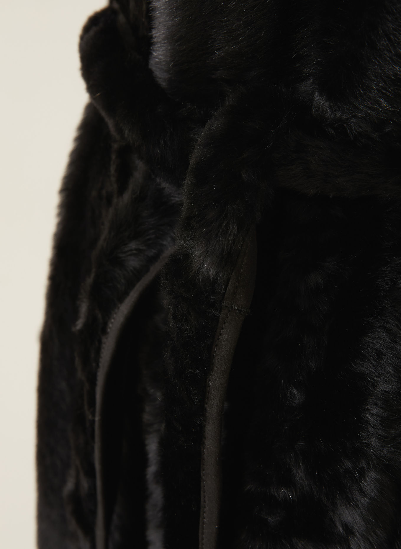 NOUR HAMMOUR Mantel GRACE: SCHWARZ