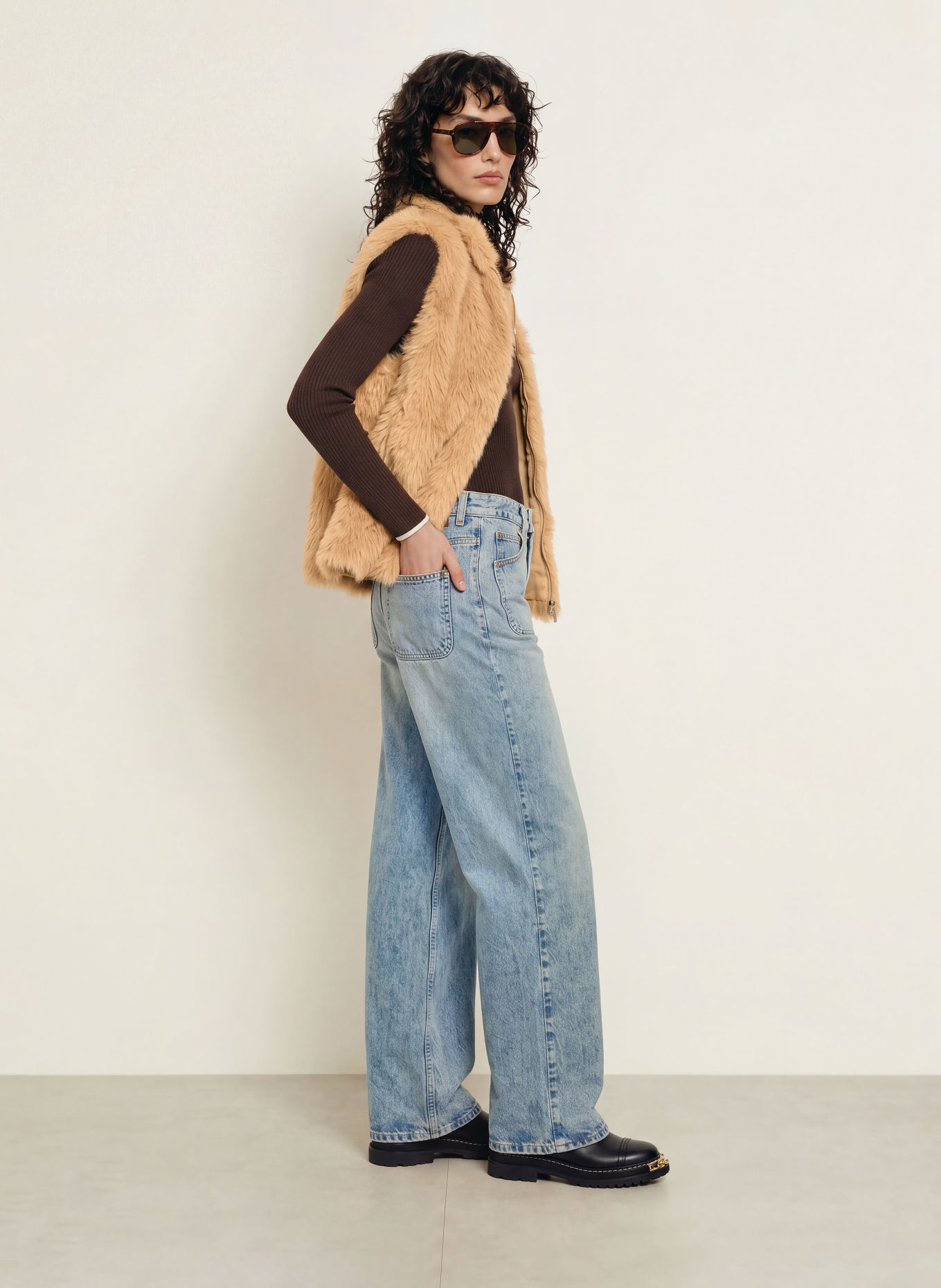 MRS & HUGS Bodywarmer van kunstbont: CAMEL