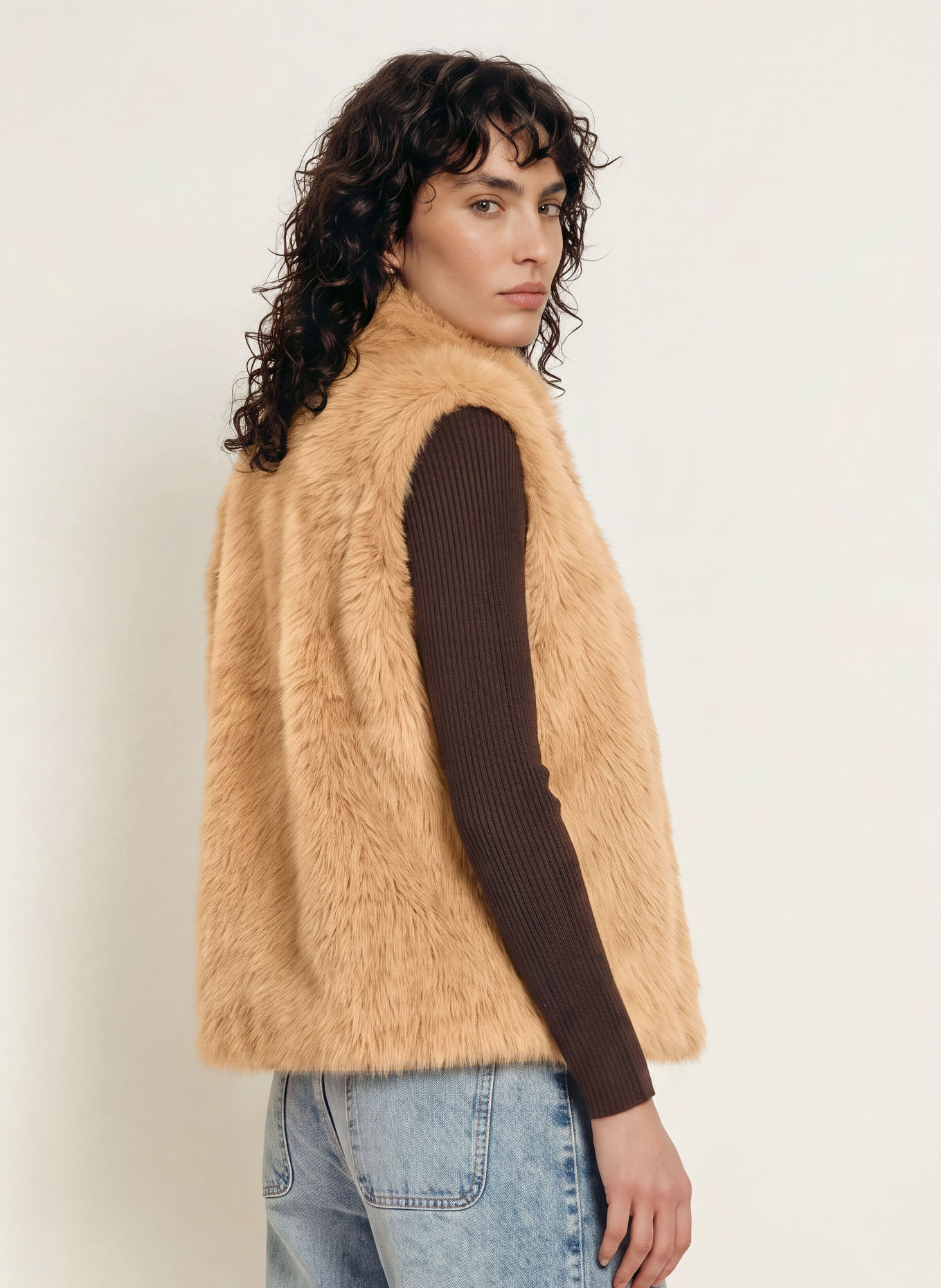 MRS & HUGS Bodywarmer van kunstbont: CAMEL