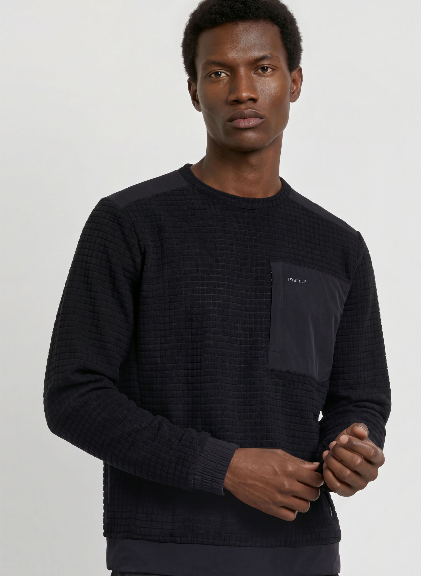 me°ru' Funktionsshirt JAMUNDI: SCHWARZ