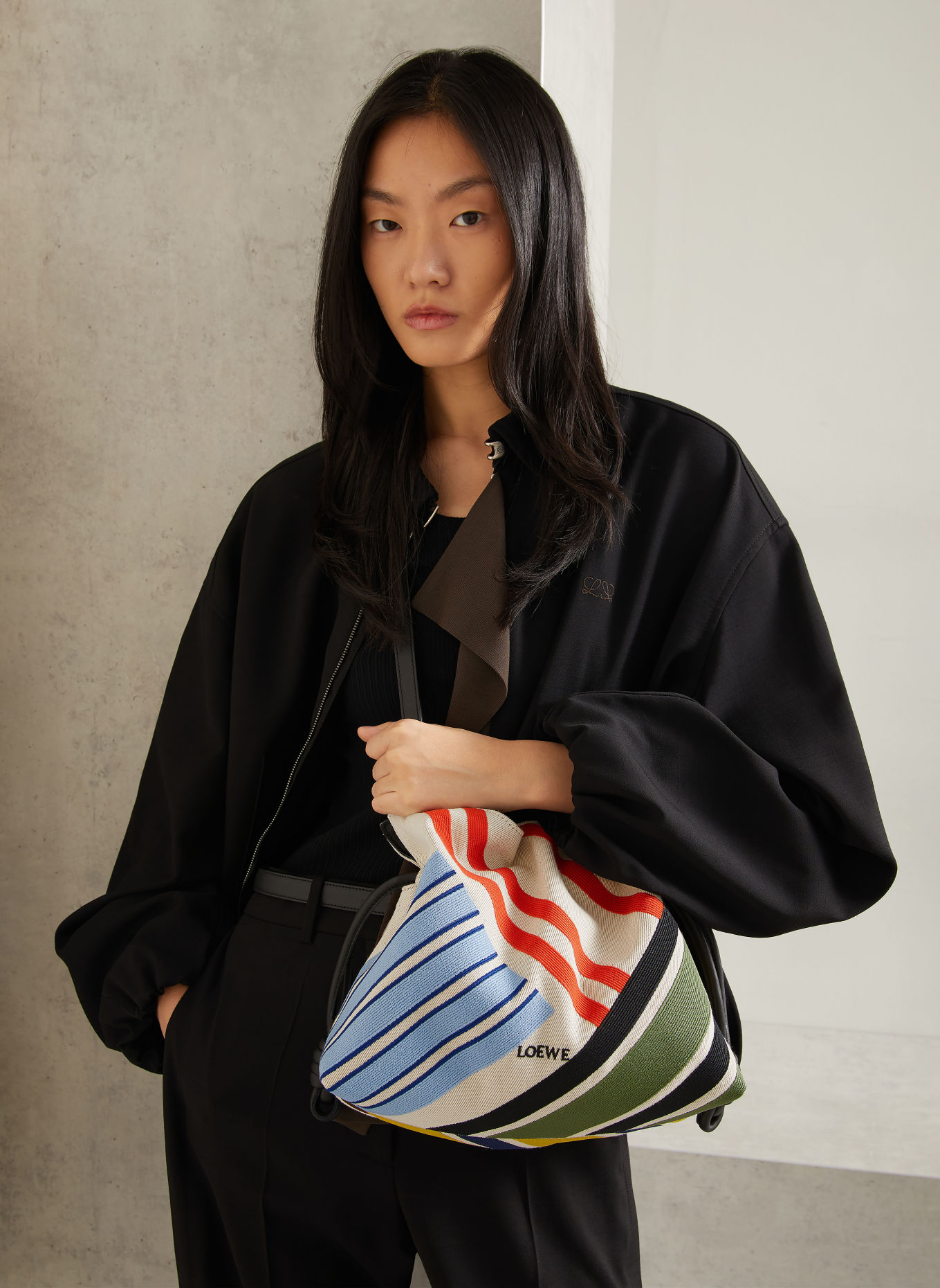 LOEWE Clutch FLAMENCO MEDIUM: ECRU / ROT / HELLBLAU