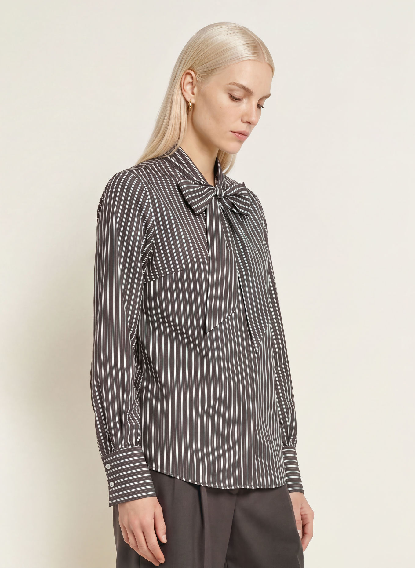MORE & MORE Tie-neck blouse: DARK BROWN / WHITE