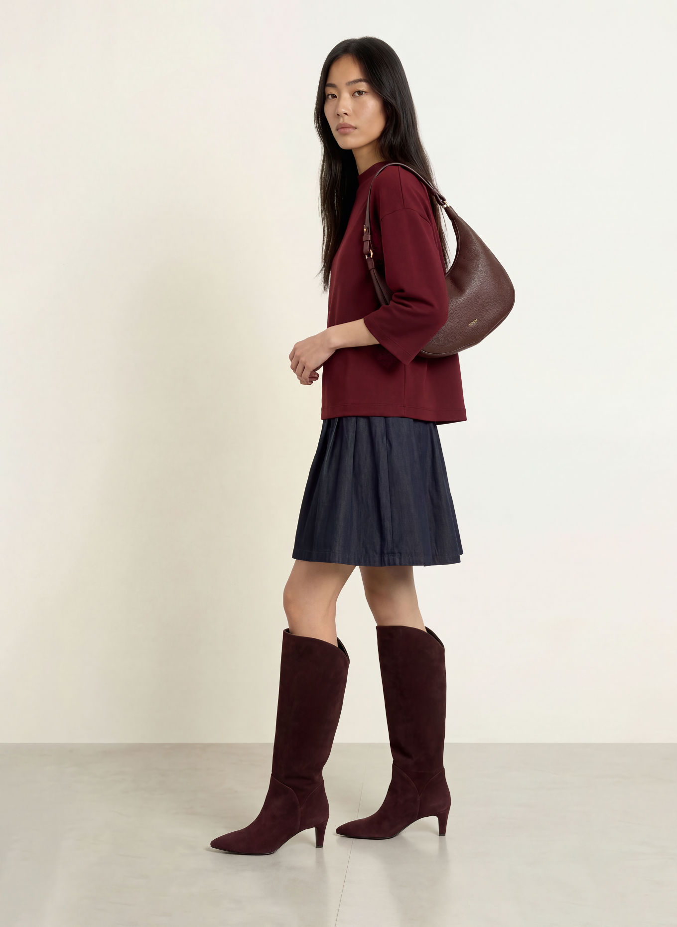 MORE & MORE Sweatshirt: DARK RED