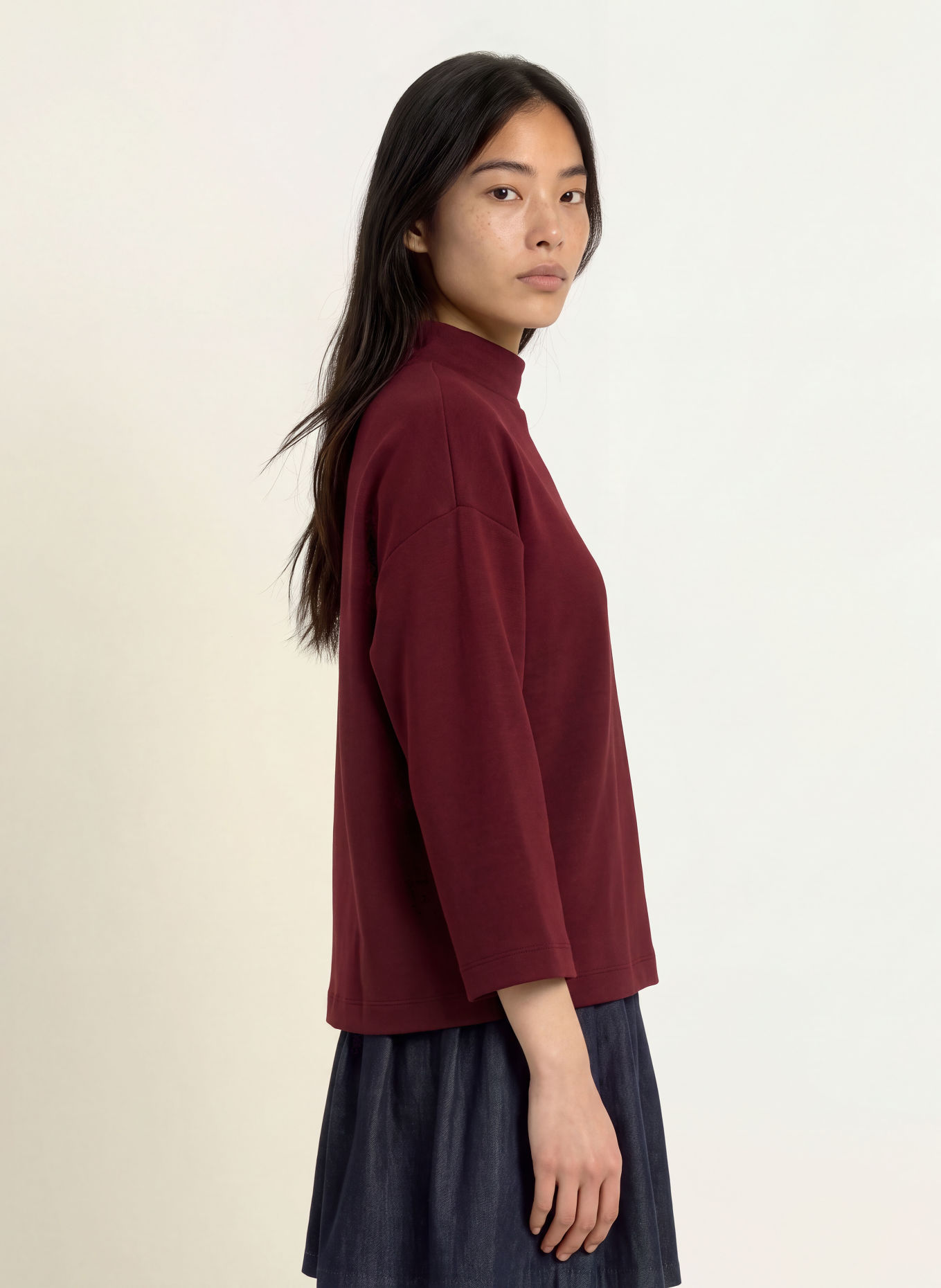 MORE & MORE Sweatshirt: DARK RED