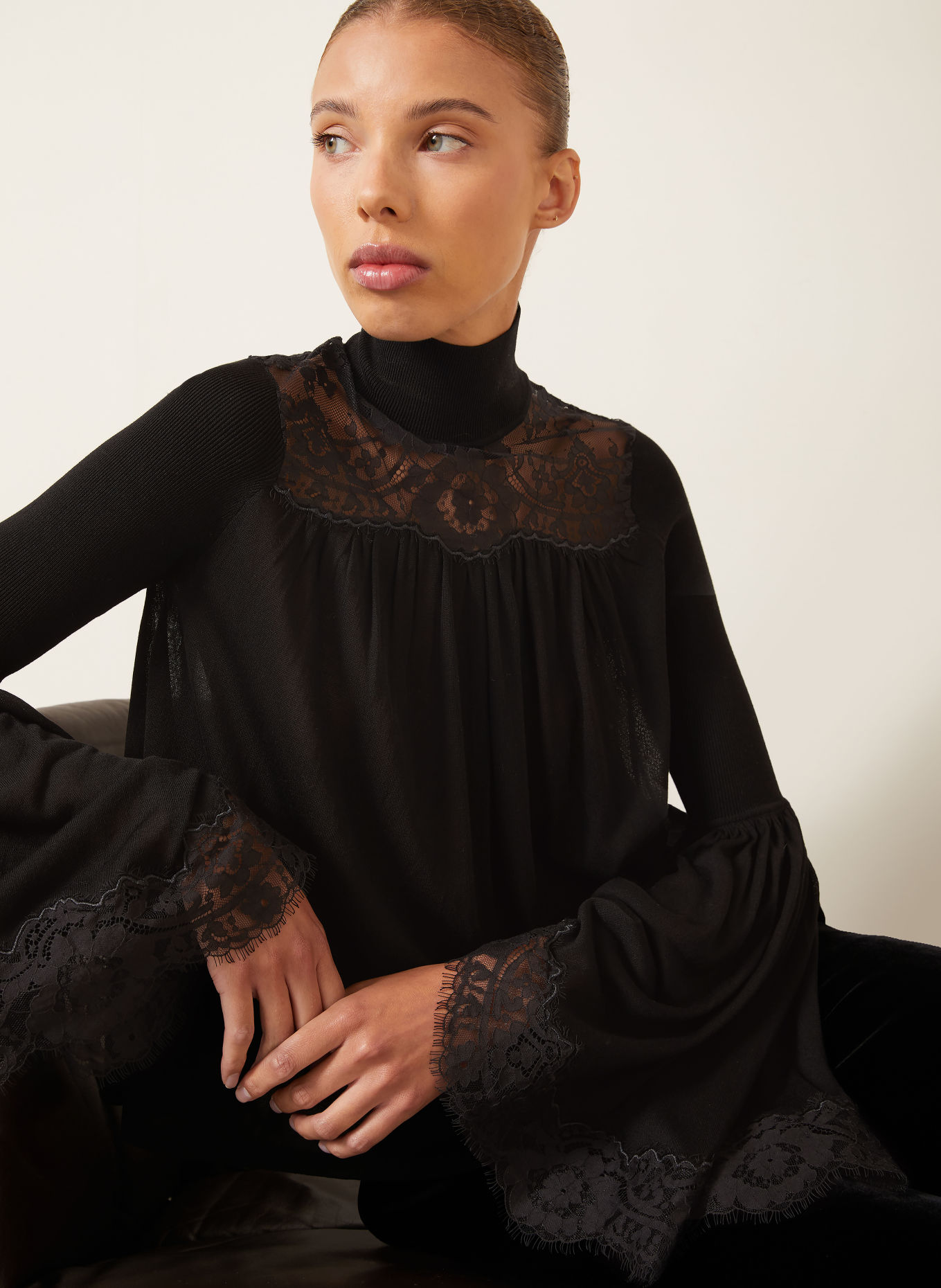 ZIMMERMANN Blusenshirt VALIANT mit Spitze: SCHWARZ