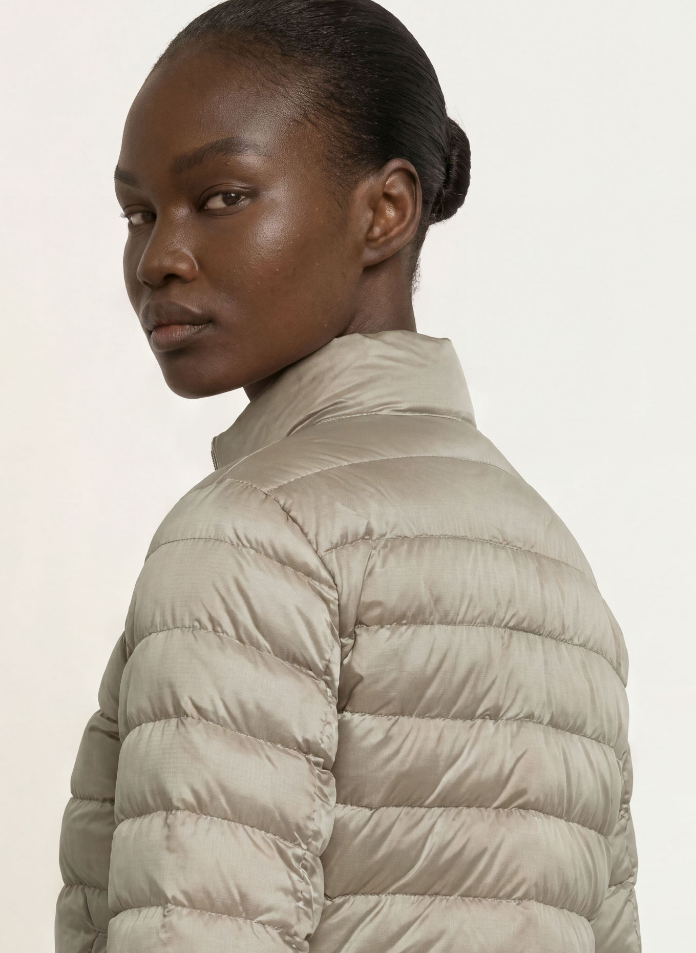 WOOLRICH LIQUID Lightweight Down Jacket: OLIVE