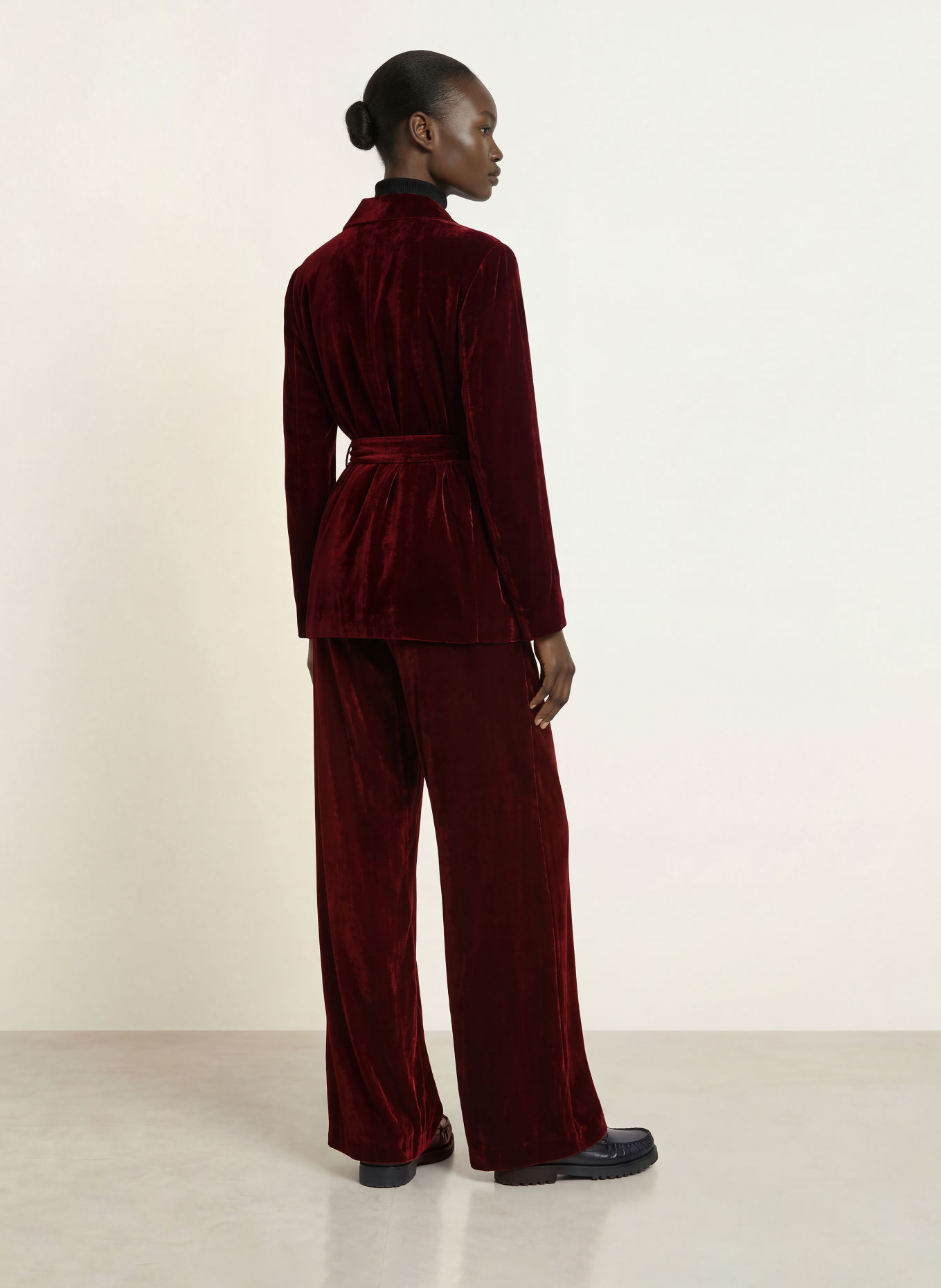 WEEKEND Max Mara Fluwelen blazer RECENTE: DONKERROOD