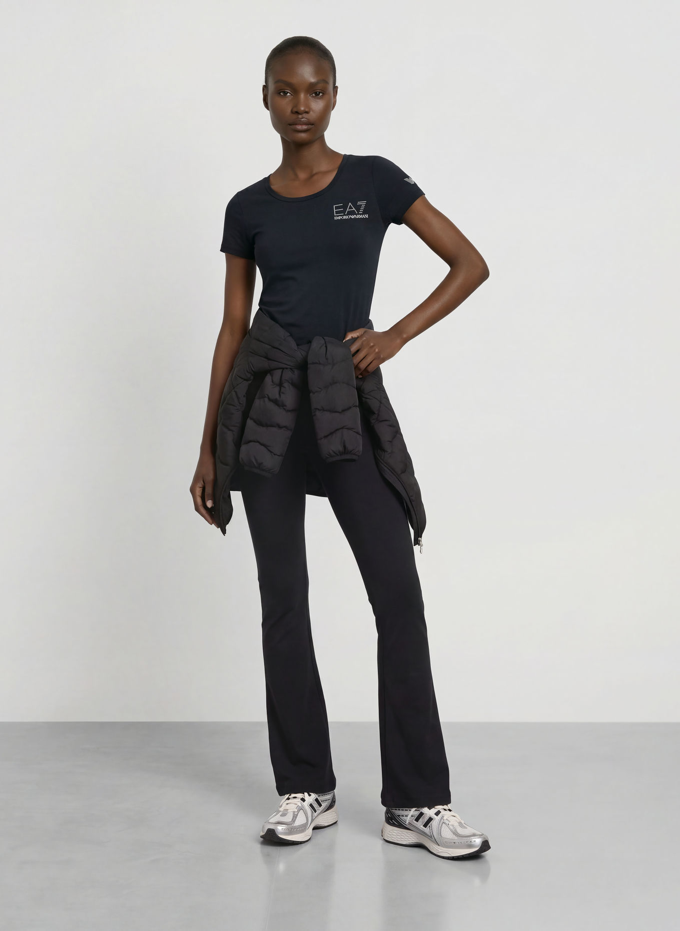 EA7 EMPORIO ARMANI T-Shirt TRAIN EVOLUTION mit Schmucksteinen: SCHWARZ