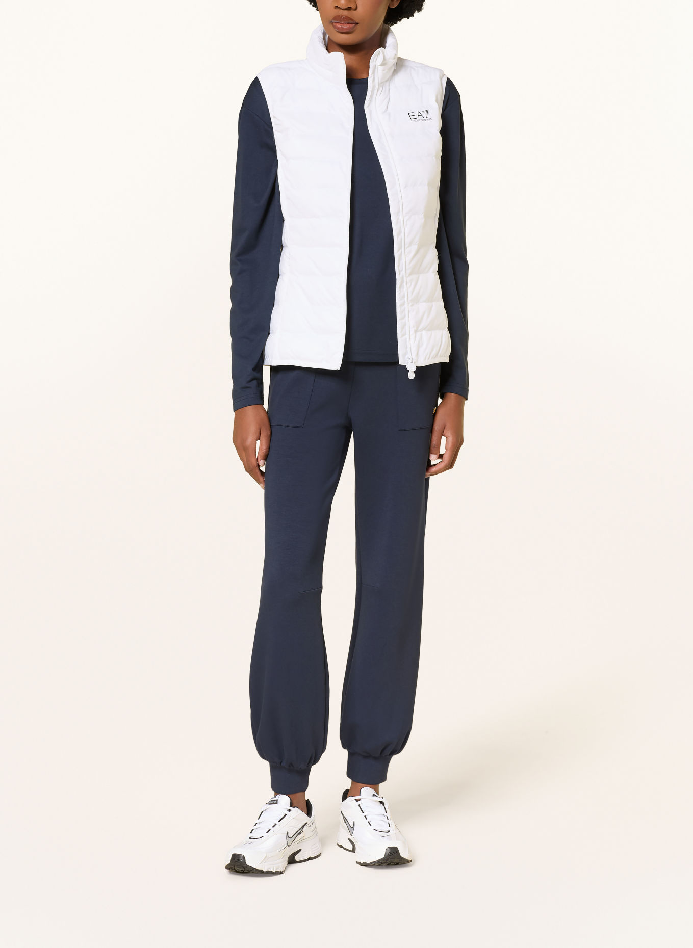 EA7 EMPORIO ARMANI Quilted vest: WHITE / BLACK