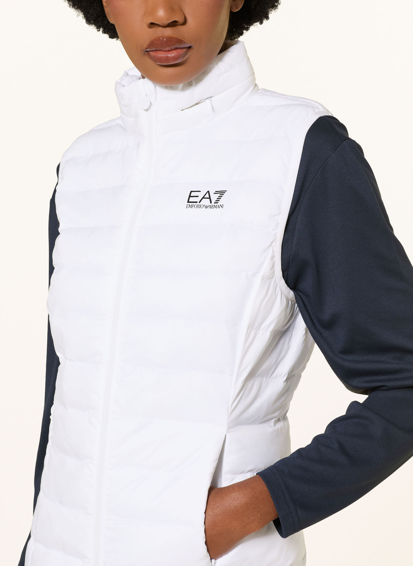 EA7 EMPORIO ARMANI Quilted vest: WHITE / BLACK
