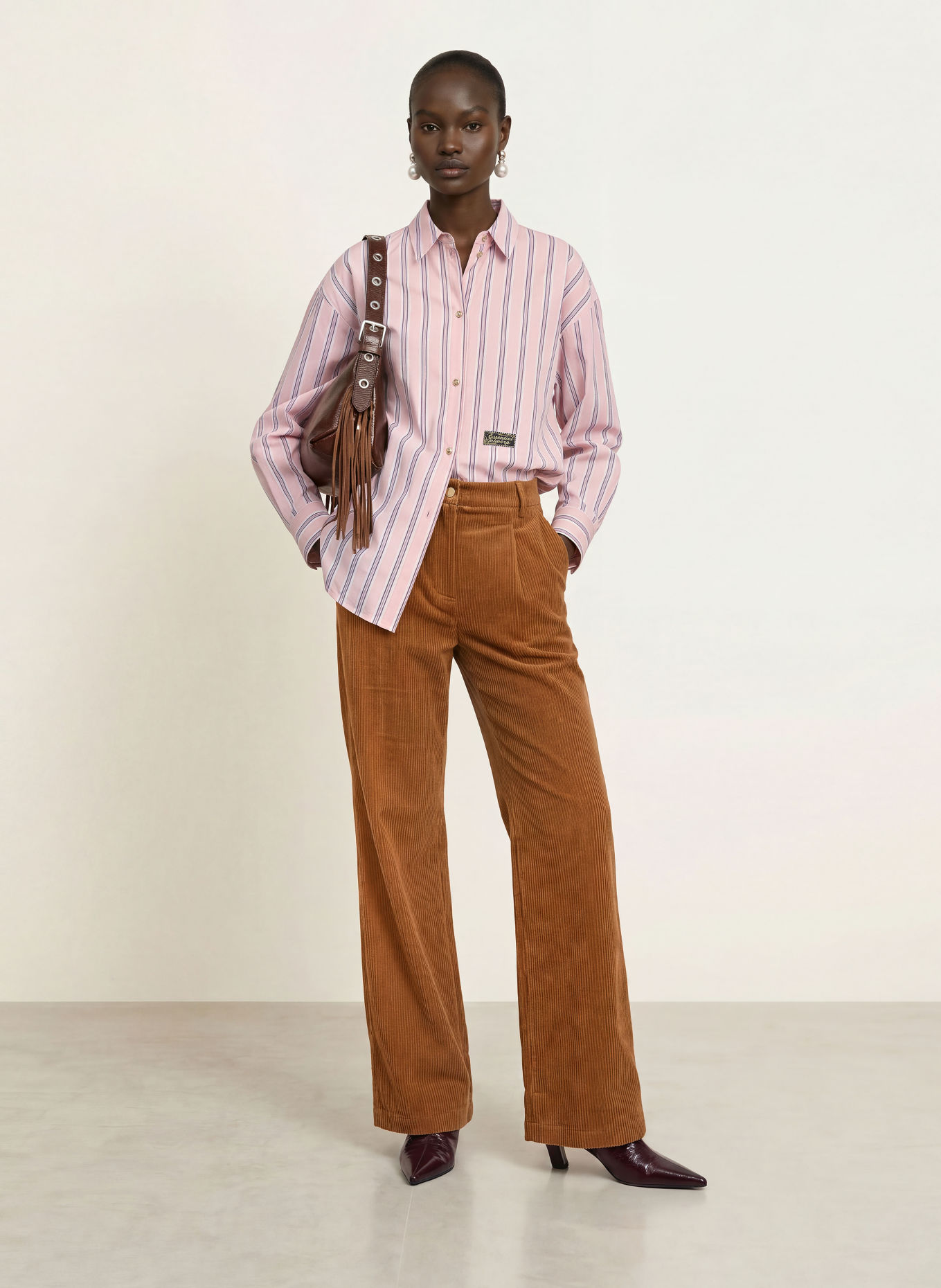 ESSENTIEL ANTWERP Pantalon en velours côtelé KAMP: MARRON