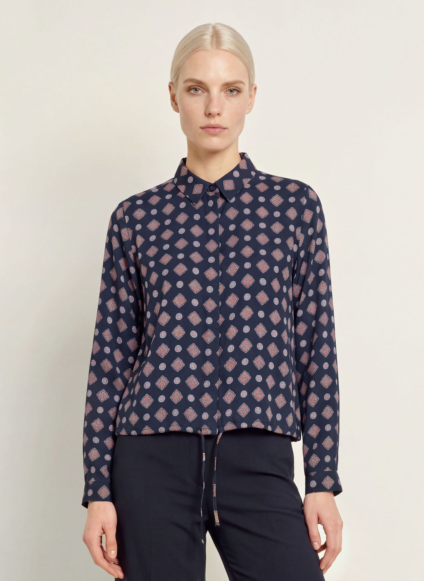MILANO ITALY Skjortebluse: MØRKEBLÅ / ROSA / MØRKEORANGE