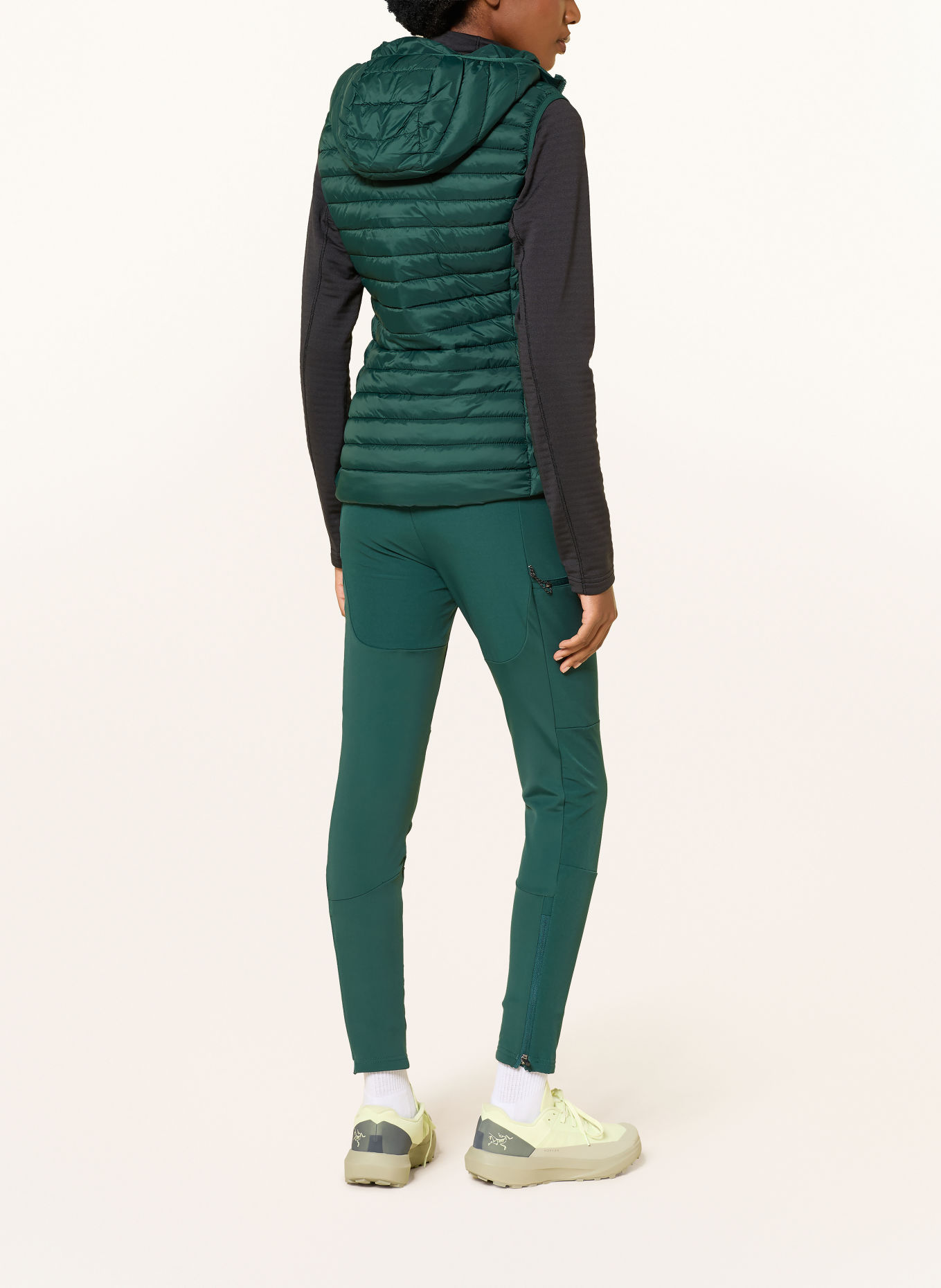 me°ru' Functionele bodywarmer RAKAIA 3.0: DONKERGROEN