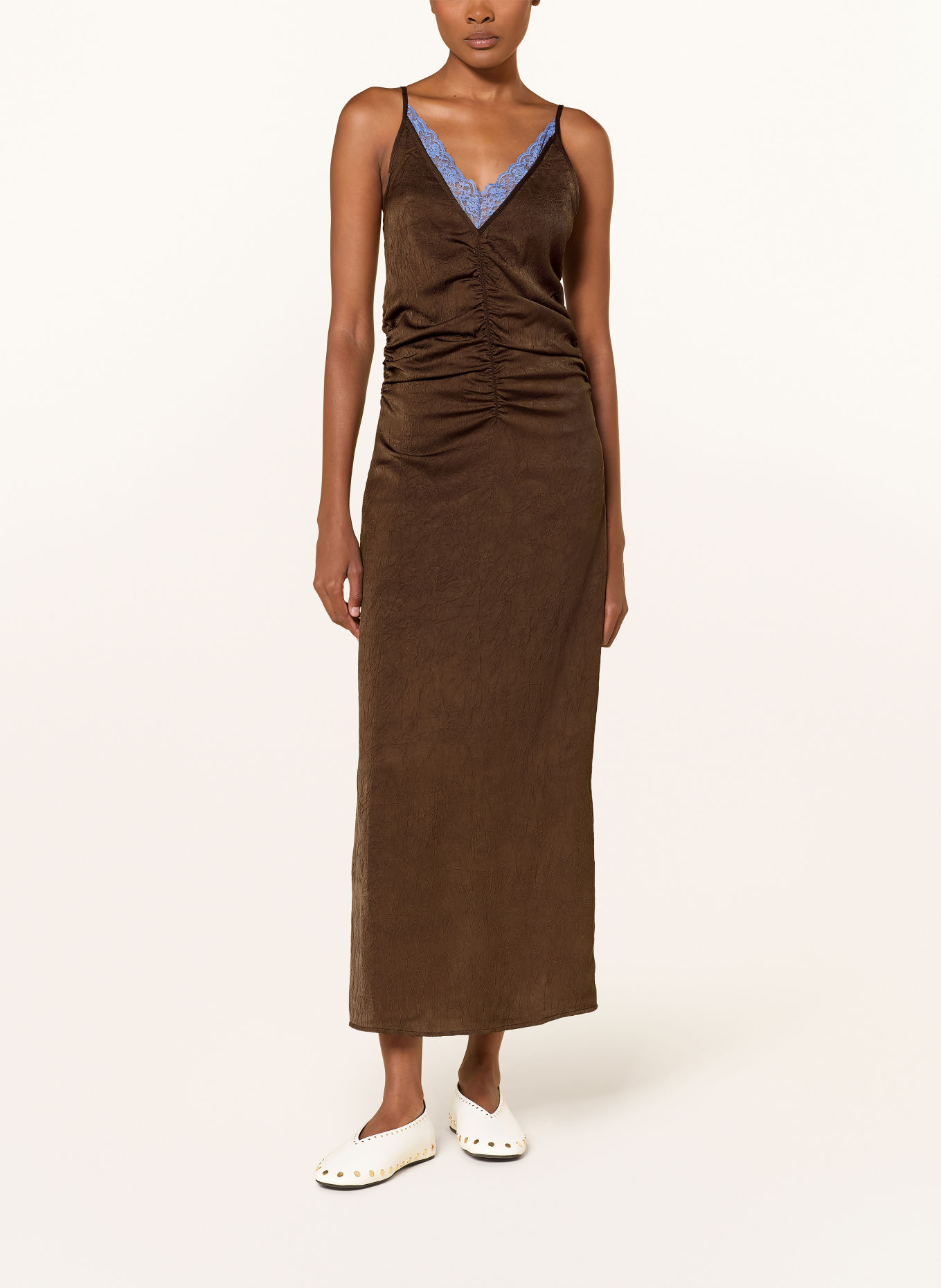 BAUM UND PFERDGARTEN ATALIE Dress with Lace: DARK BROWN / LIGHT BLUE