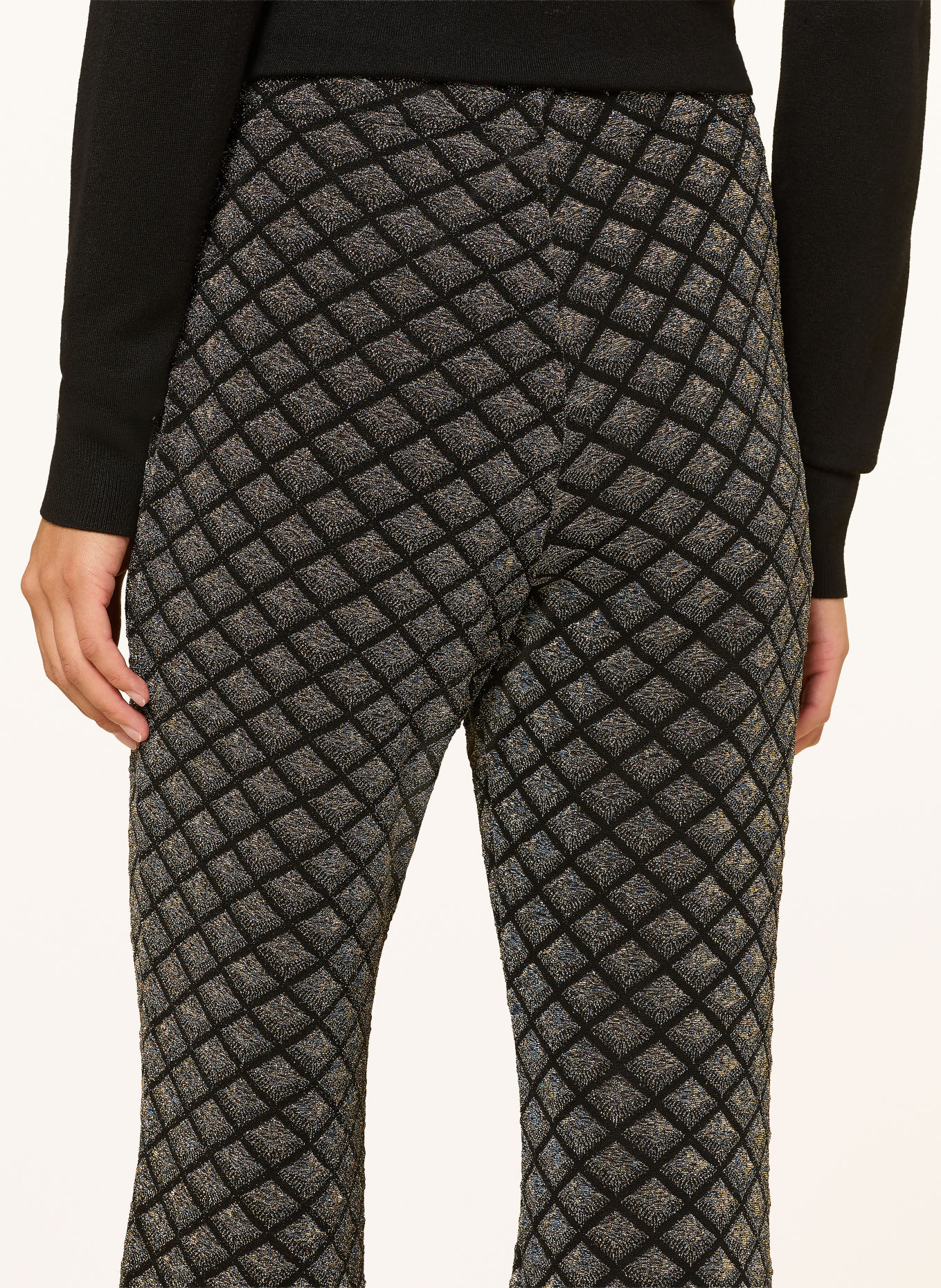 Ana Alcazar Wide-leg trousers with glitter thread: BLACK / GOLD / BLUE