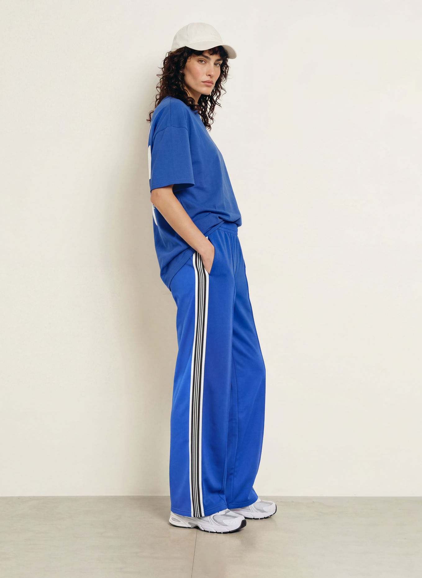 KARO KAUER Track pants: BLUE / WHITE / BLACK