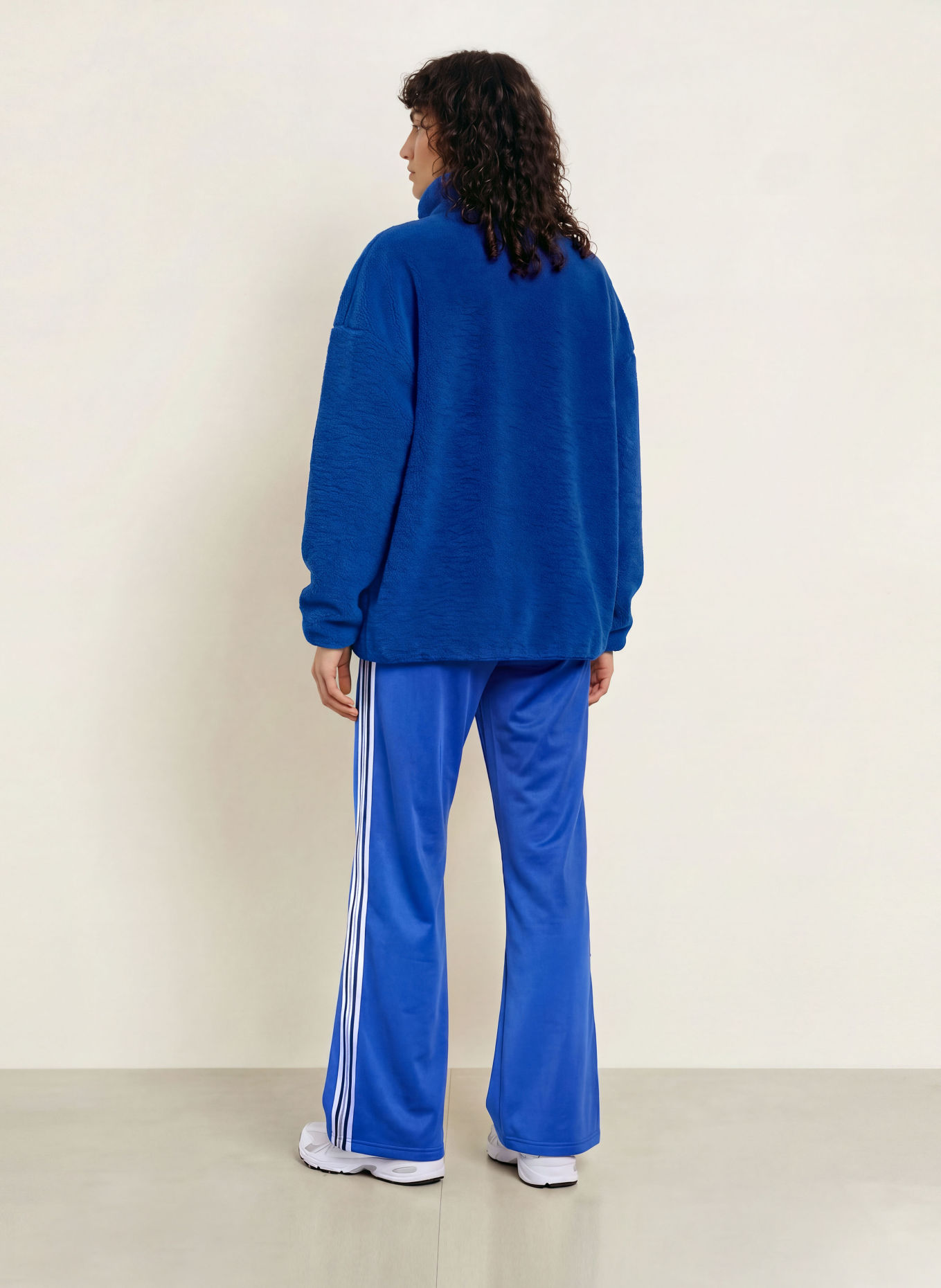 KARO KAUER Oversized anorak jacket made of teddy fur: BLUE