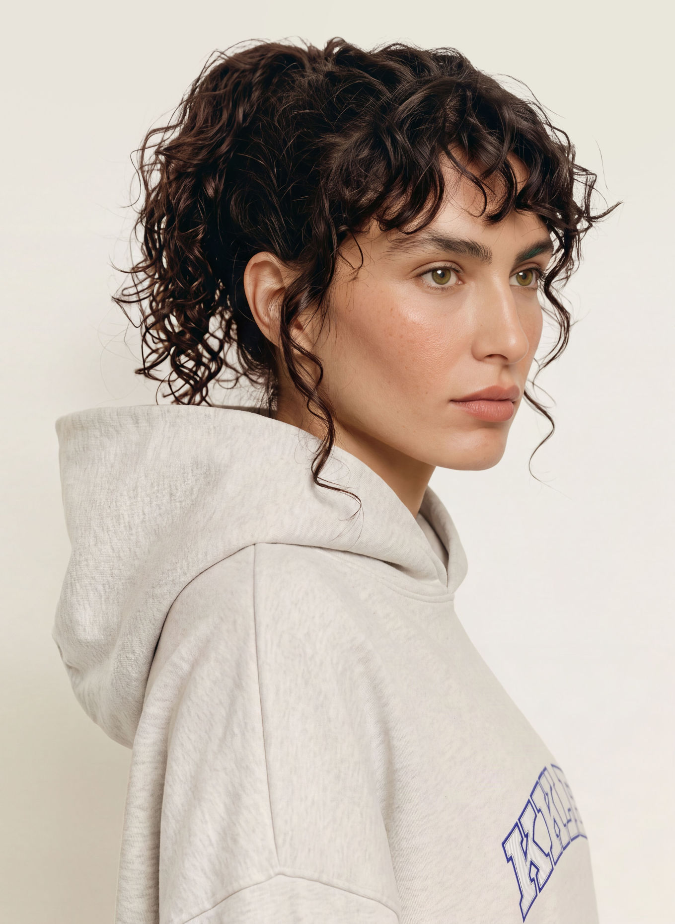 KARO KAUER Sweat à capuche oversize: GRIS CLAIR