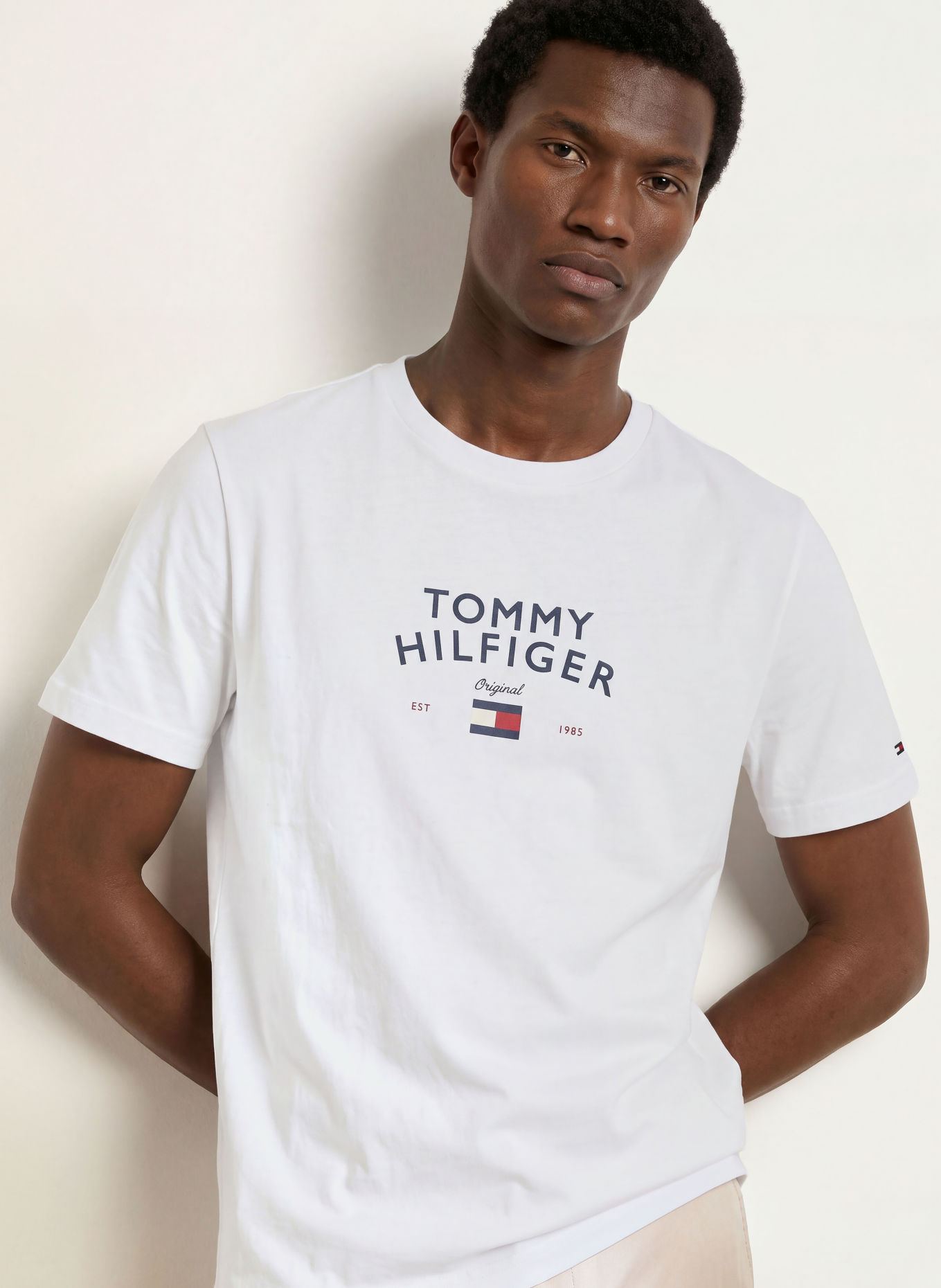 TOMMY HILFIGER T-shirt: WHITE
