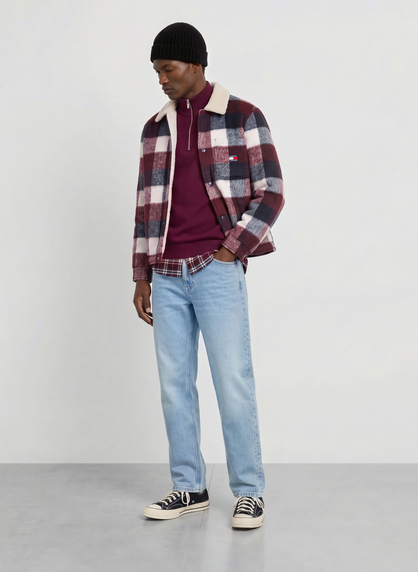 TOMMY JEANS SONNY Tapered Fit Jeans: 1AB Denim Light