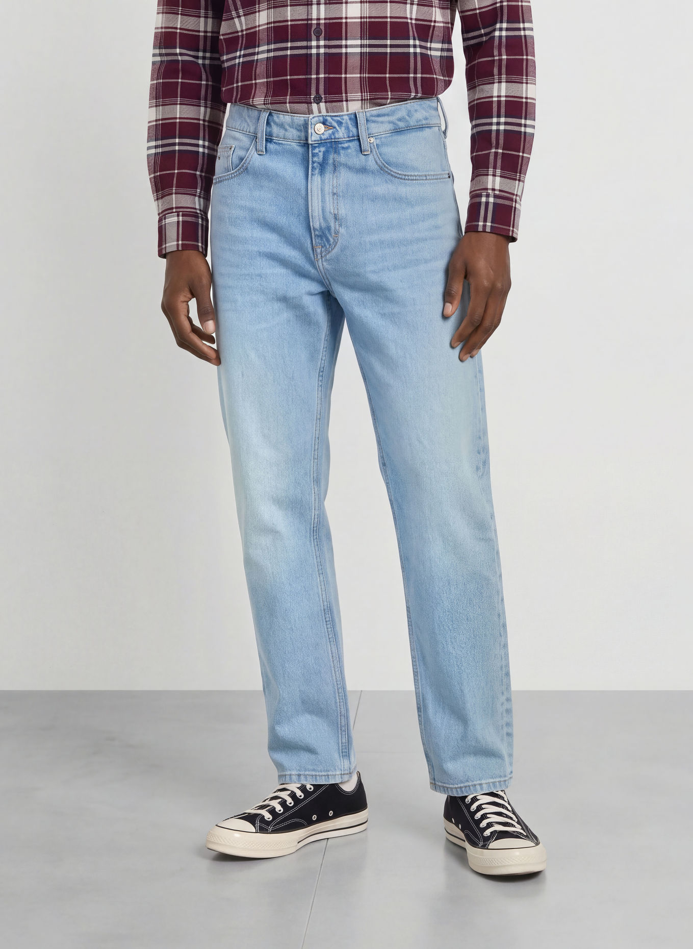 TOMMY JEANS SONNY Tapered Fit Jeans: 1AB Denim Light