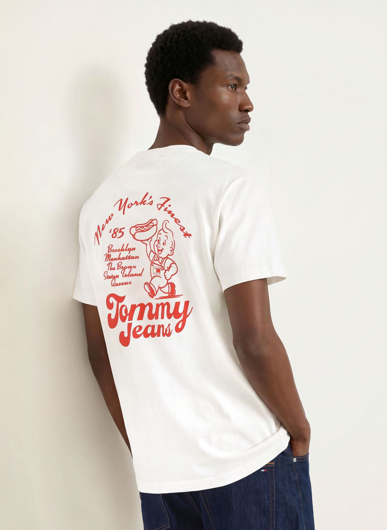 TOMMY JEANS T-shirt: WHITE / DARK RED
