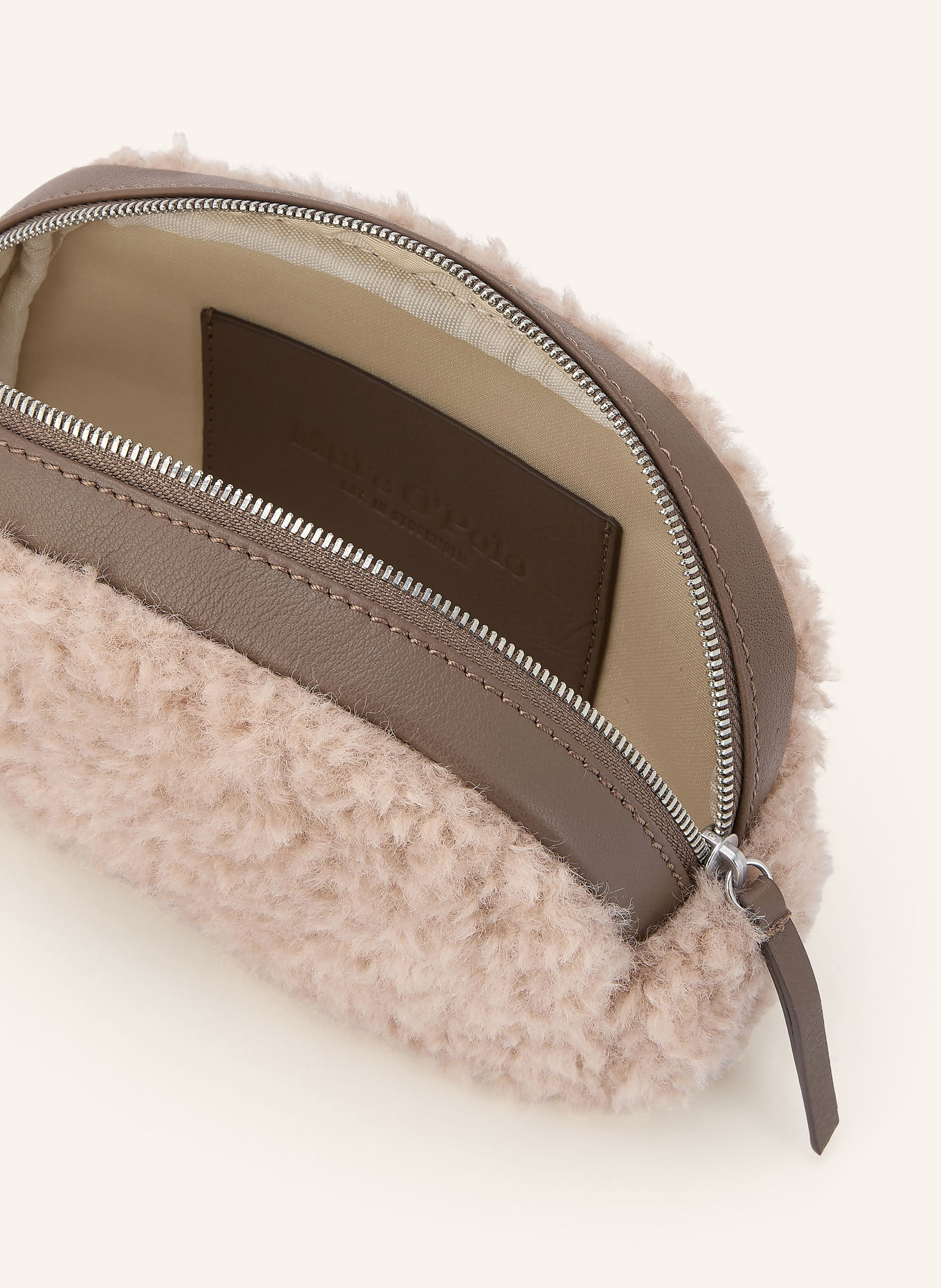 Marc O'Polo Trousse de maquillage en fourrure synthétique: BEIGE / TAUPE