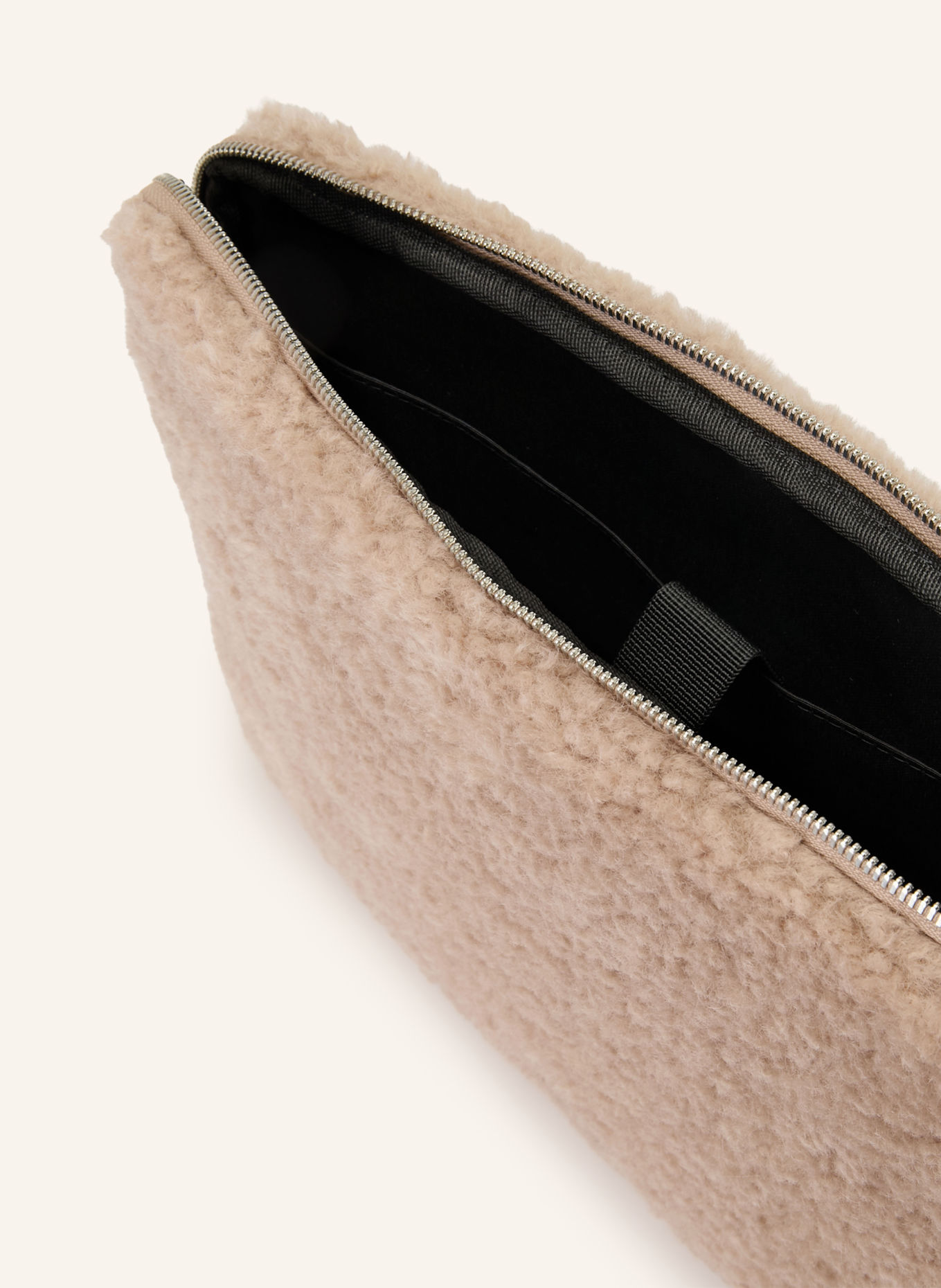 Marc O'Polo Housse pour ordinateur portable en fourrure synthétique: MARRON CLAIR / ARGENT