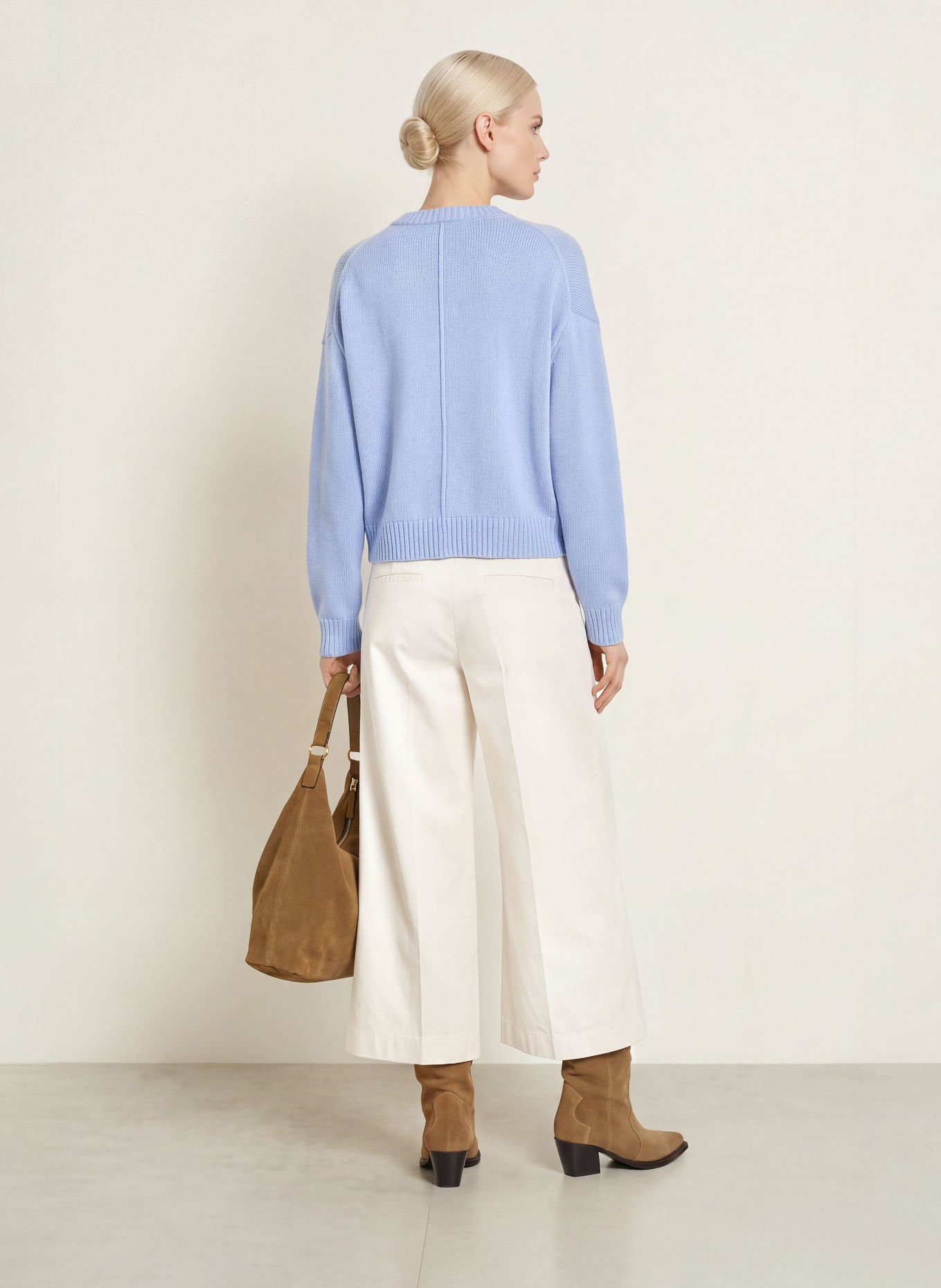 Smith & Soul Sweater: LIGHT BLUE