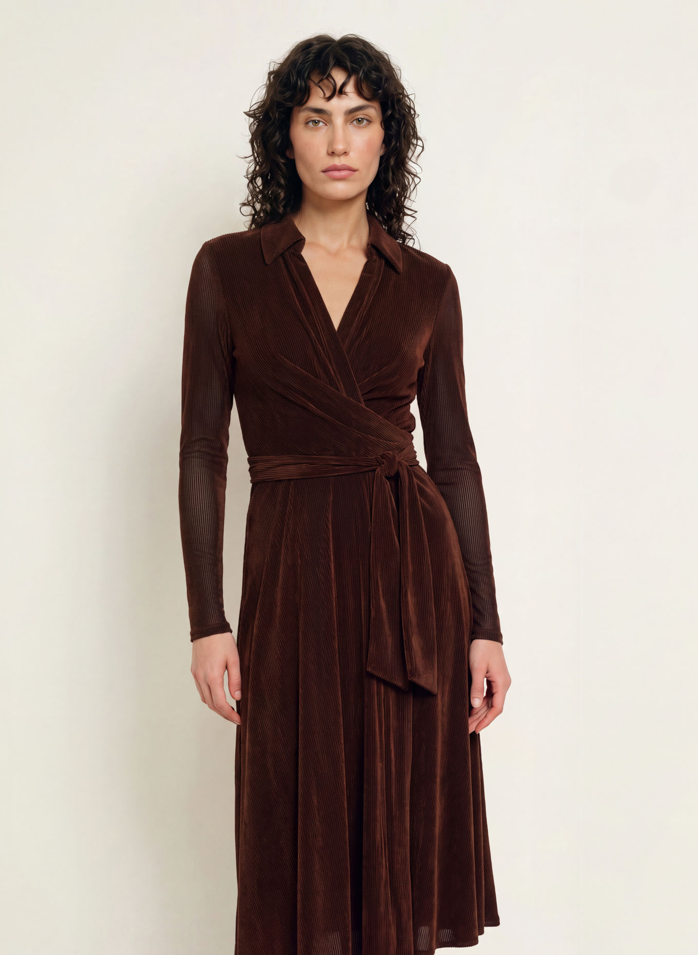 DIANE VON FURSTENBERG Rochie cu decupaje PHOENIX din plasă: MARO ÎNCHIS