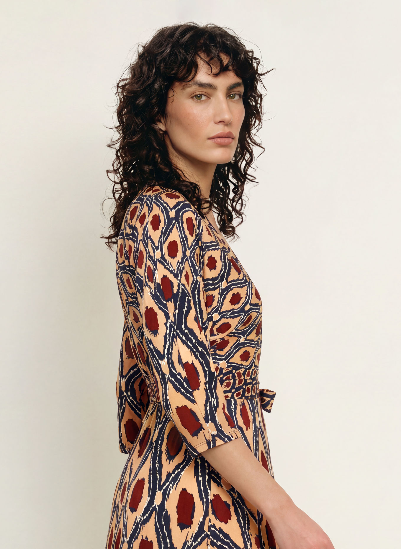 DIANE VON FURSTENBERG Kleid IVARA in Wickeloptik mit 3/4-Arm: BEIGE / BRAUN / DUNKELBLAU