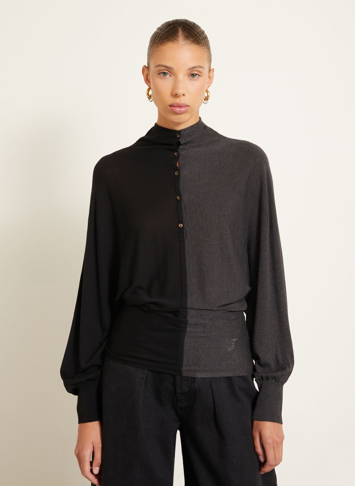 JACQUEMUS Pullover LE POLO LOSANGE mit Seide: SCHWARZ / DUNKELGRAU