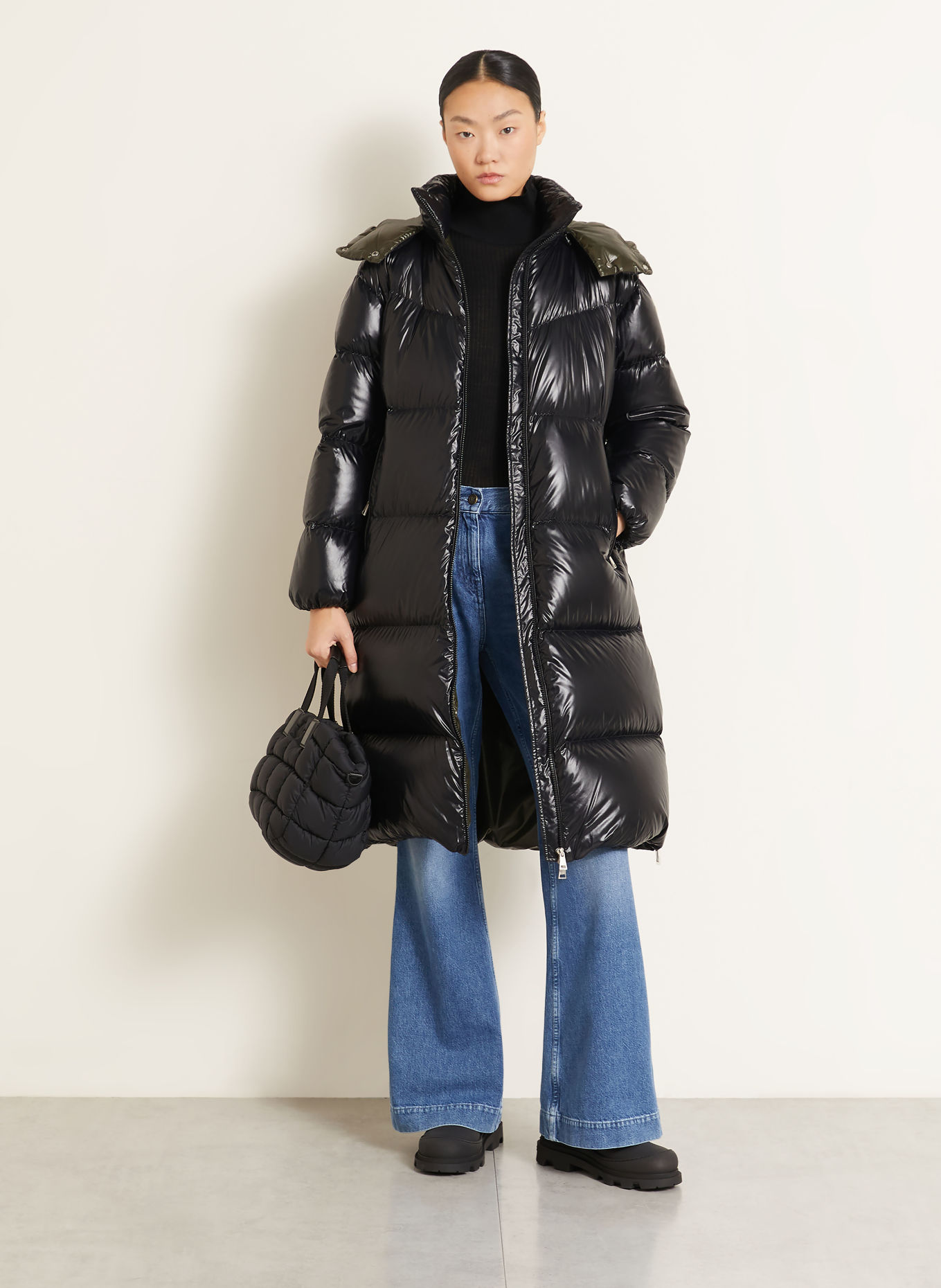 MONCLER Daunenmantel HARFANG mit abnehmbarer Kapuze: SCHWARZ