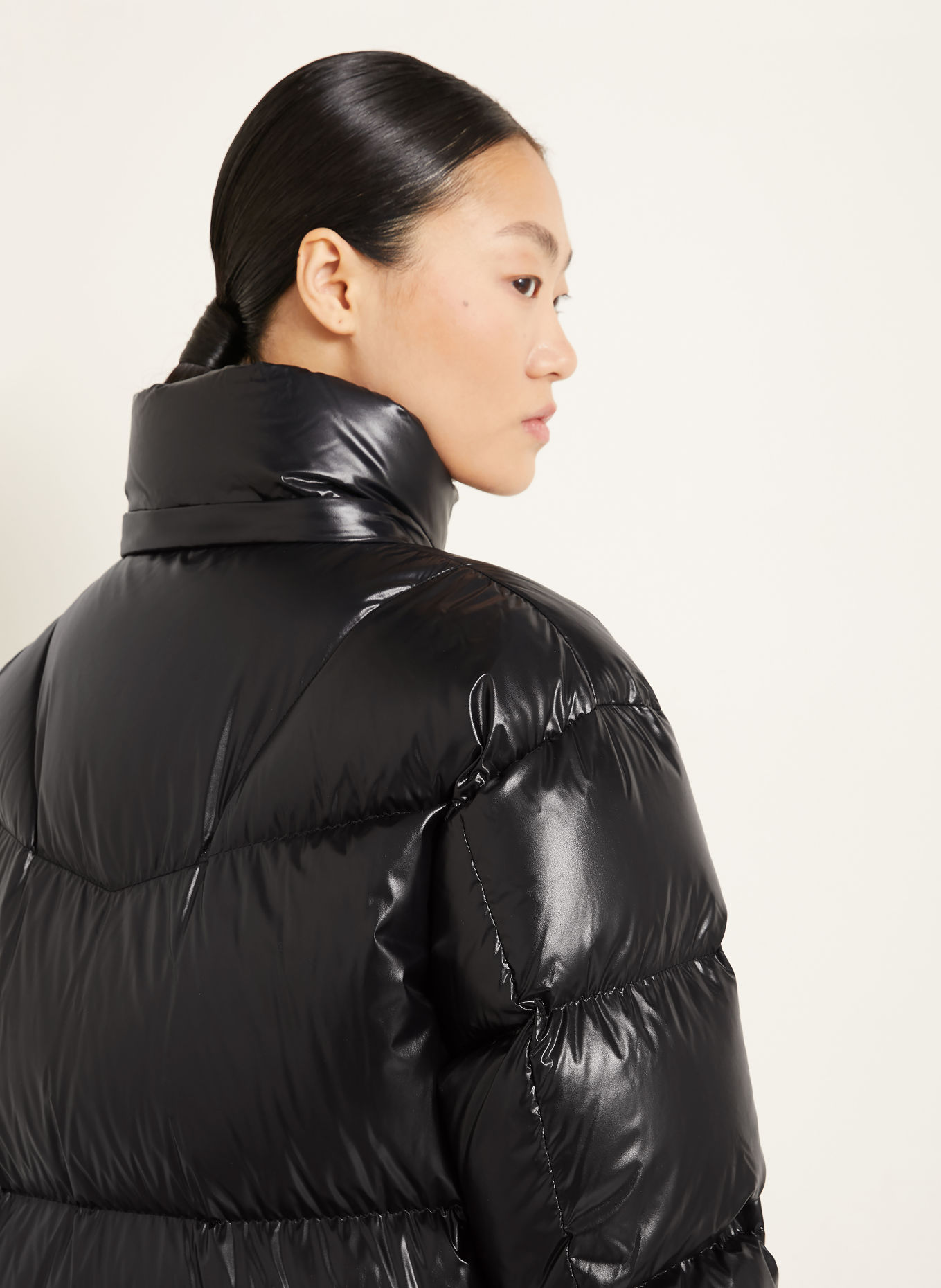MONCLER Daunenmantel HARFANG mit abnehmbarer Kapuze: SCHWARZ